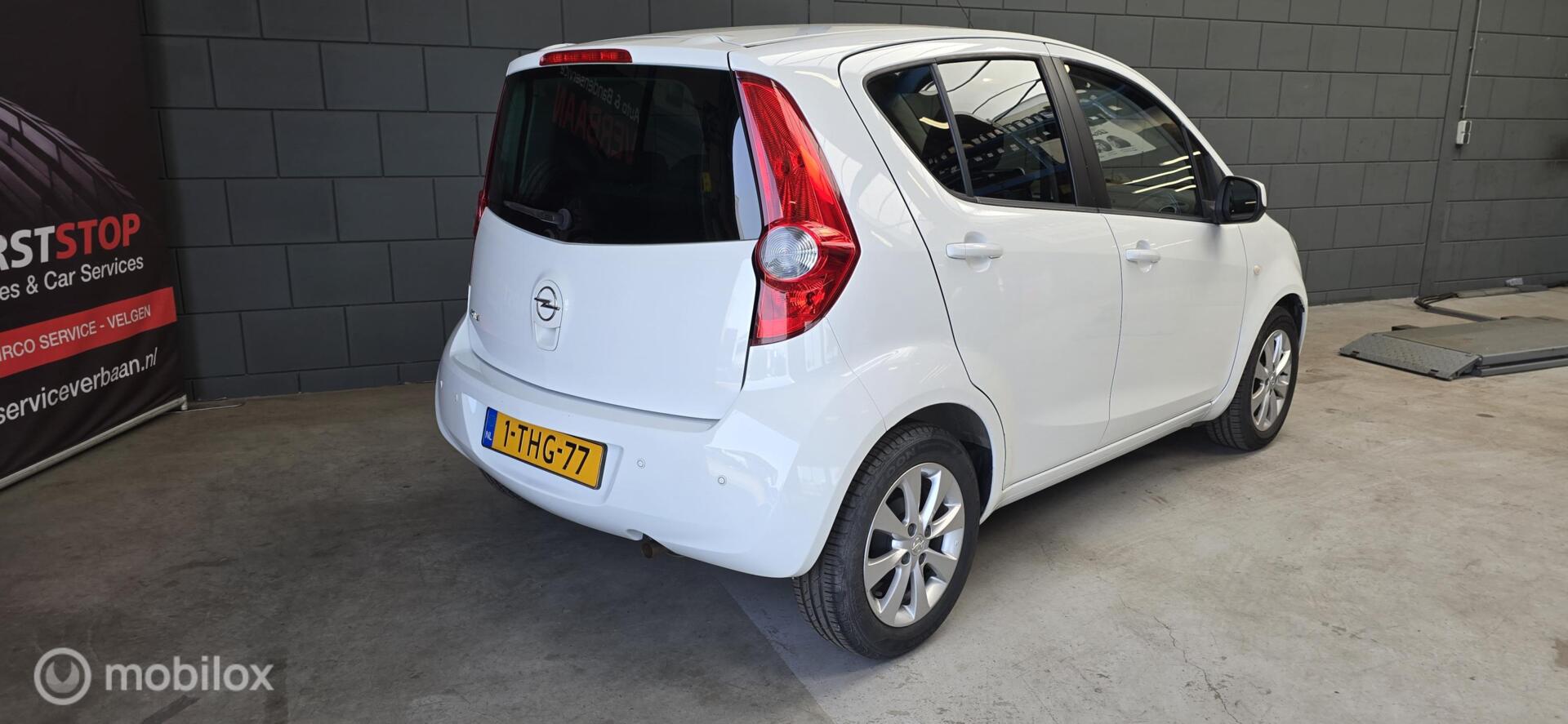 Foto van Opel Agila