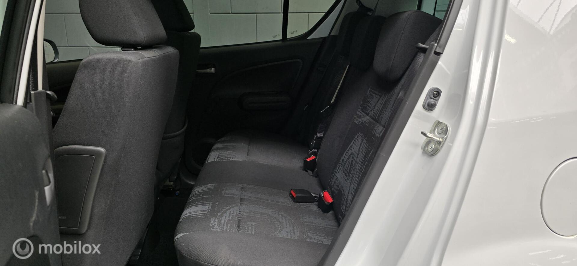 Foto van Opel Agila