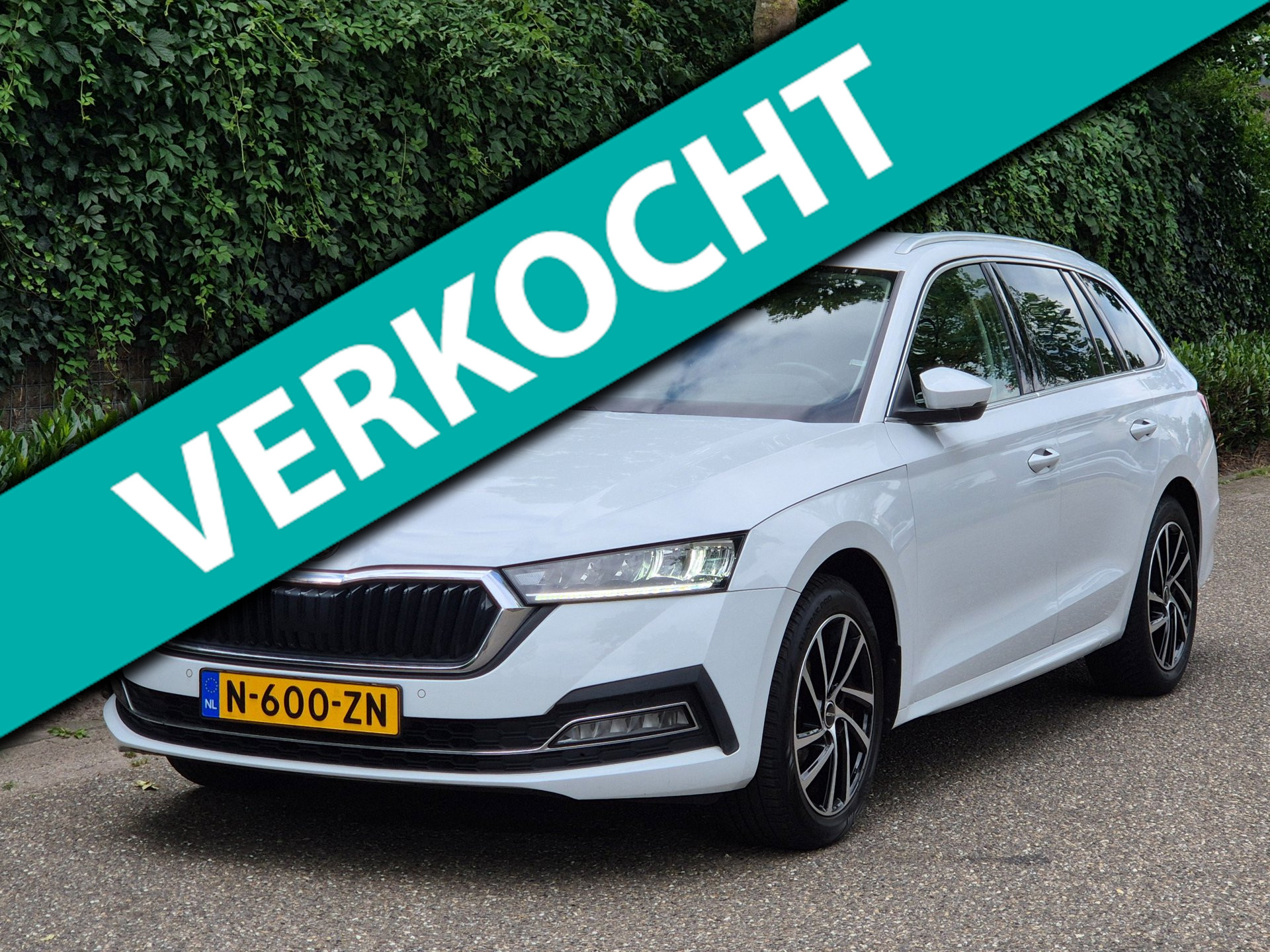Skoda Octavia TSI Business Edition Plus 2021 - voorkant