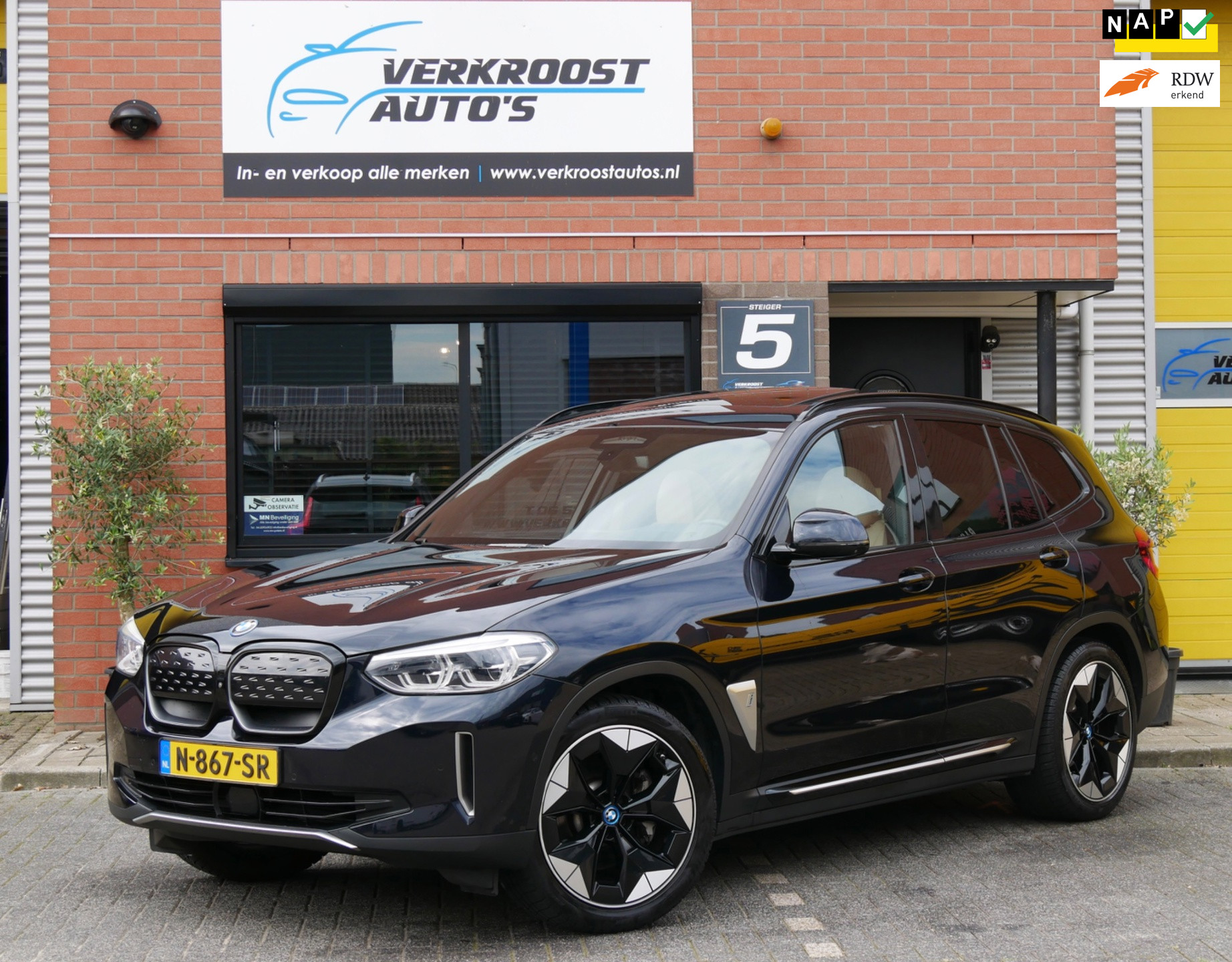 BMW Ix3 High Executive 80 kWh. pano. harman kardon. trekhaak soh 91% 2021 - voorkant