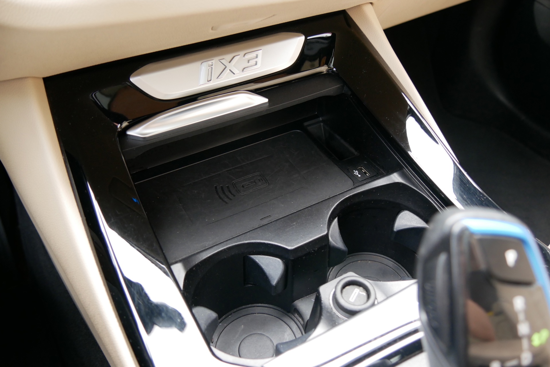 Foto van BMW Ix3