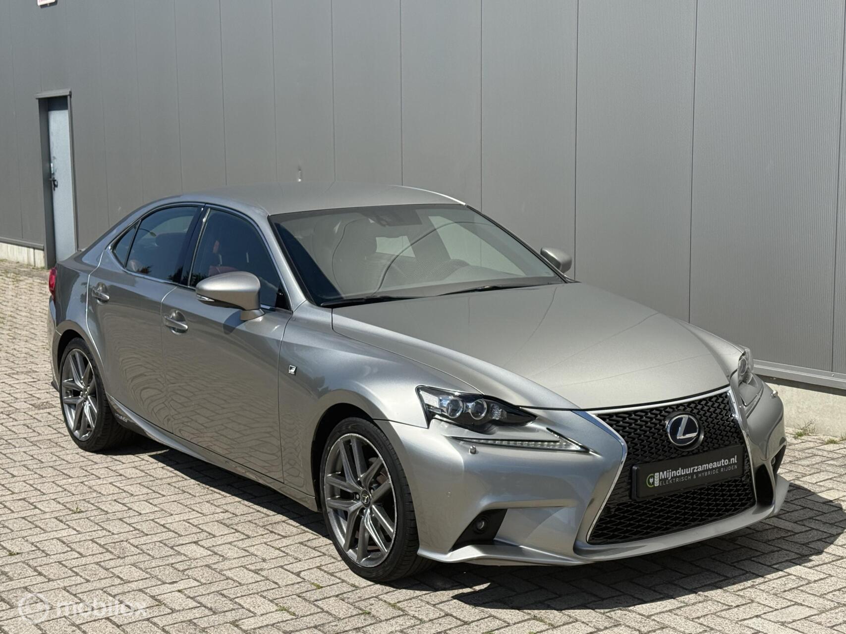 Foto van Lexus Lexus Is300h
