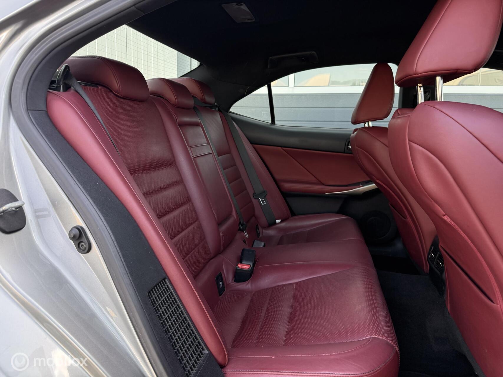 Foto van Lexus Lexus Is300h