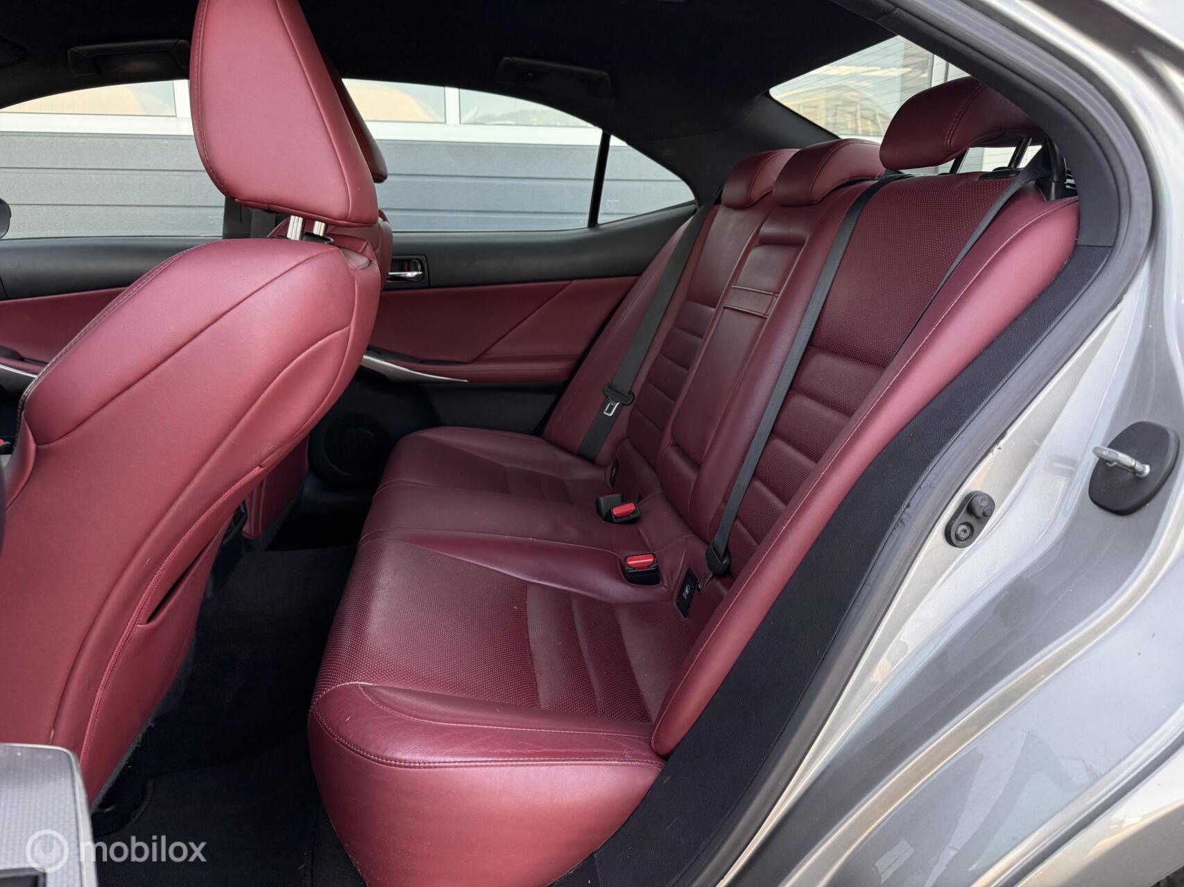 Foto van Lexus Lexus Is300h