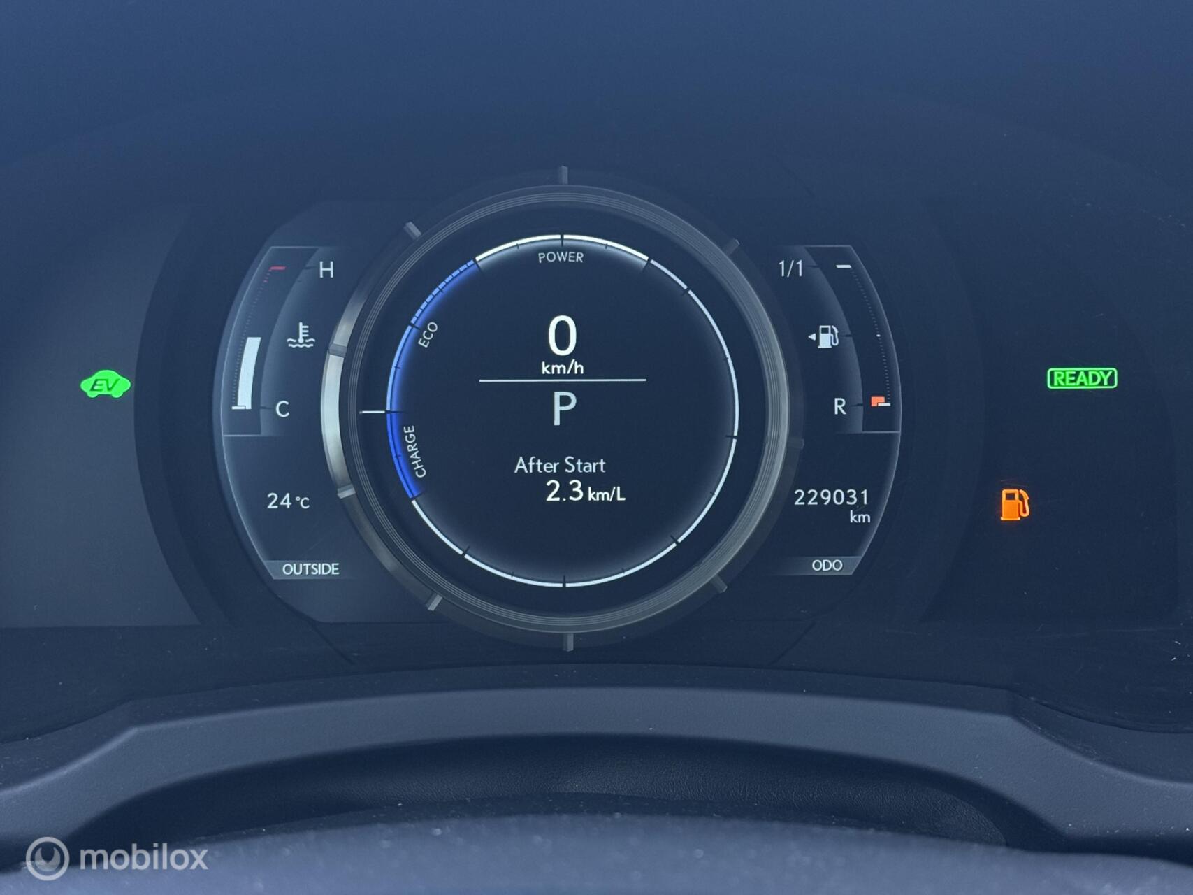 Foto van Lexus Lexus Is300h