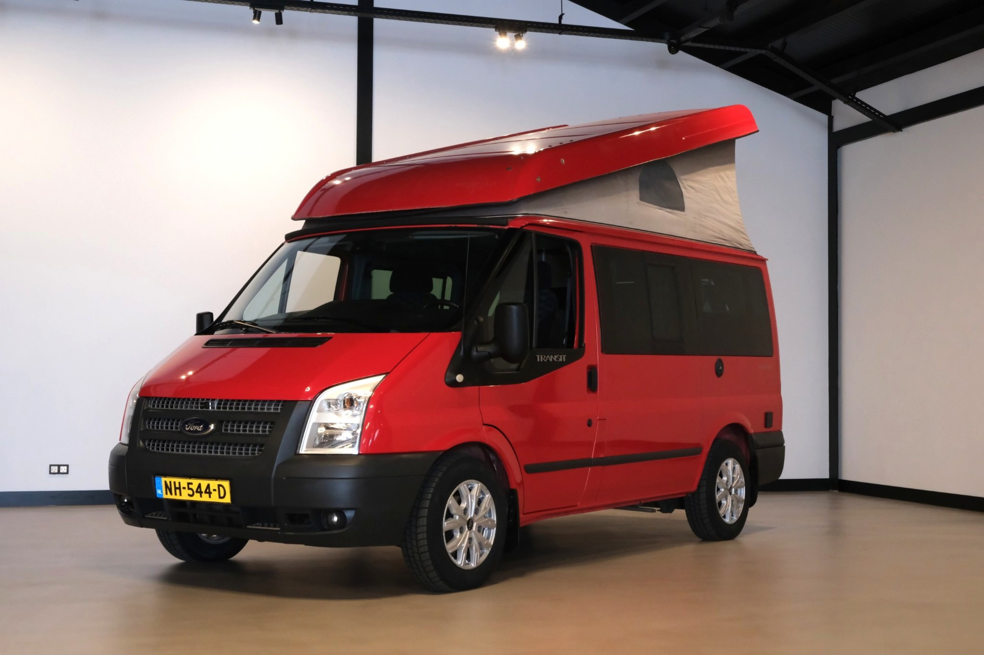 Foto van Ford Transit-nugget
