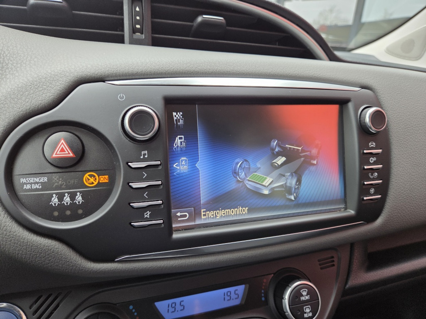 Foto van Toyota Toyota Yaris Hybrid