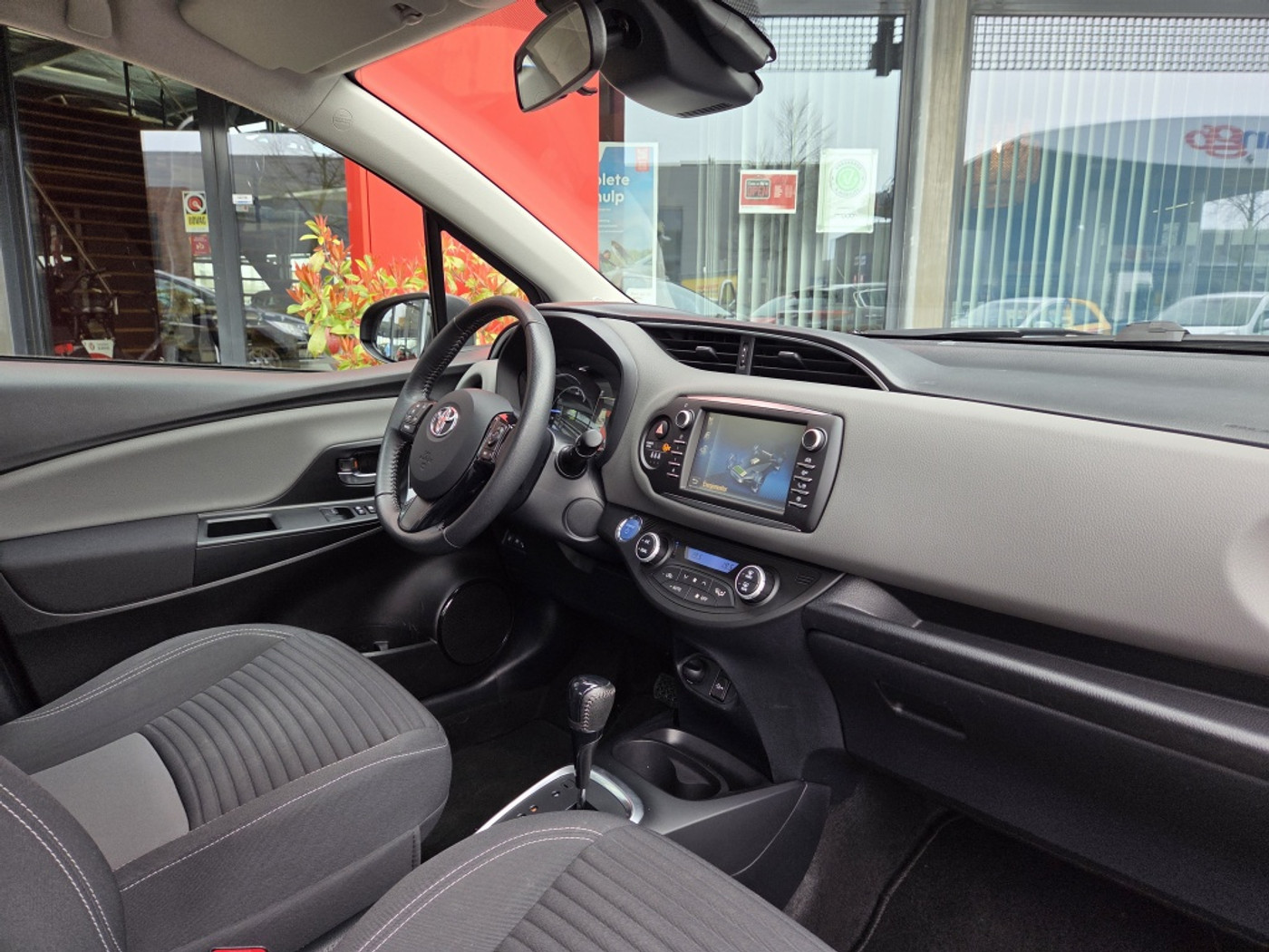 Foto van Toyota Toyota Yaris Hybrid