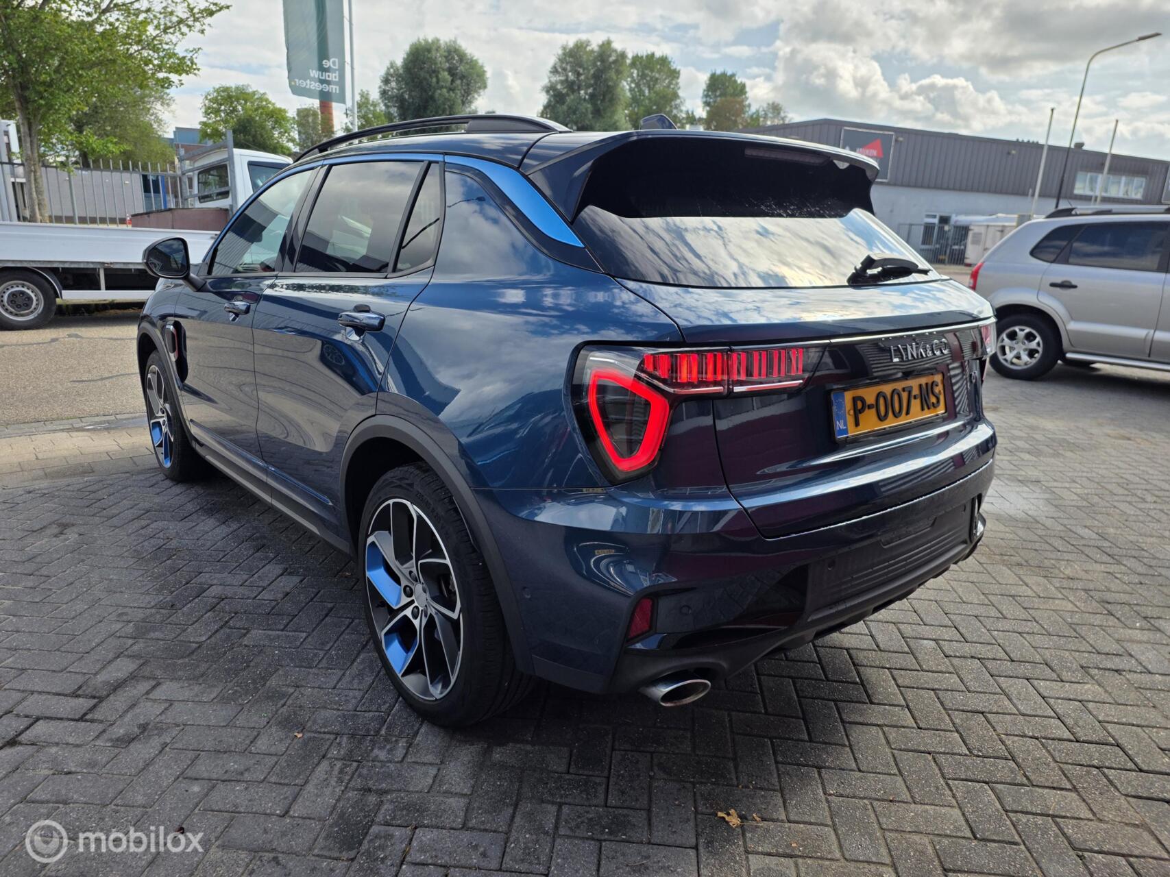 Foto van Lynk&co LYNK & Co 01