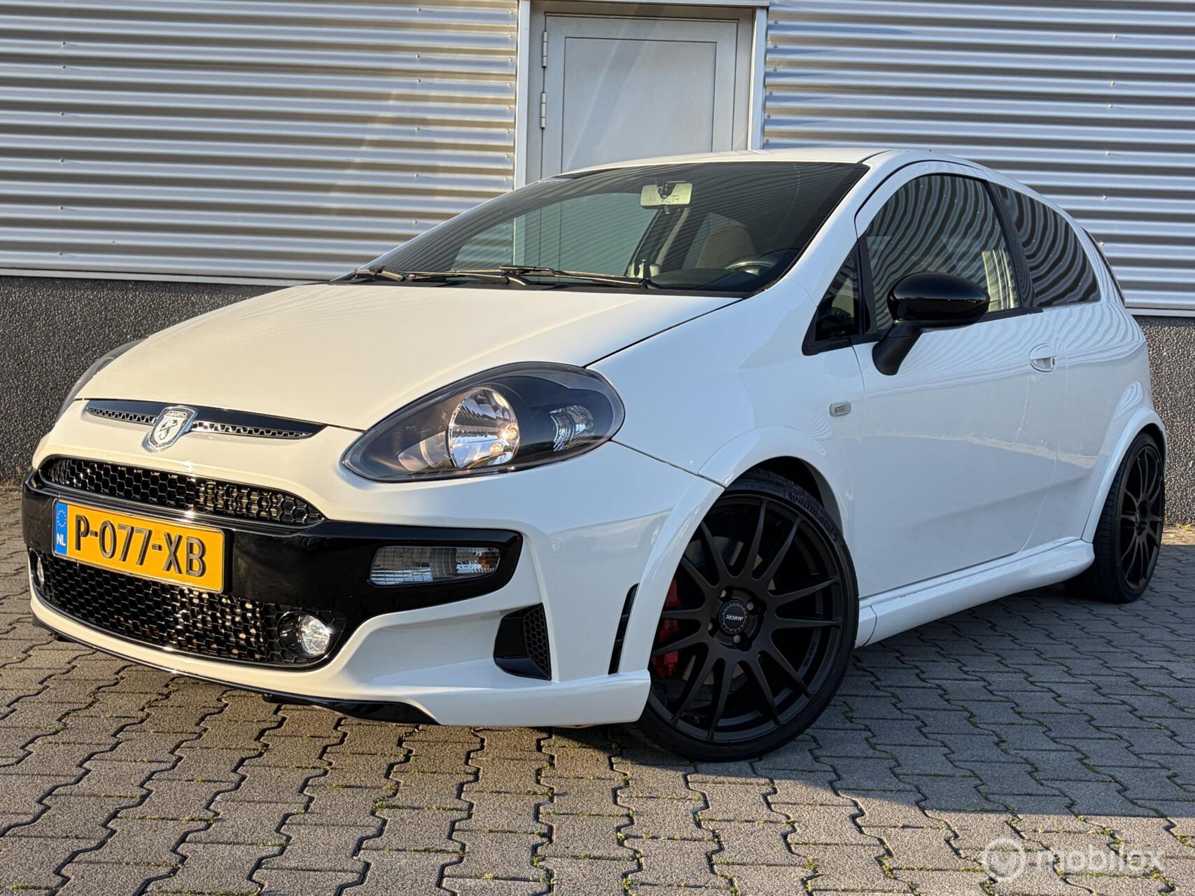 Fiat Punto Abarth 1.4-16V Multiair Abarth 2010 - voorkant