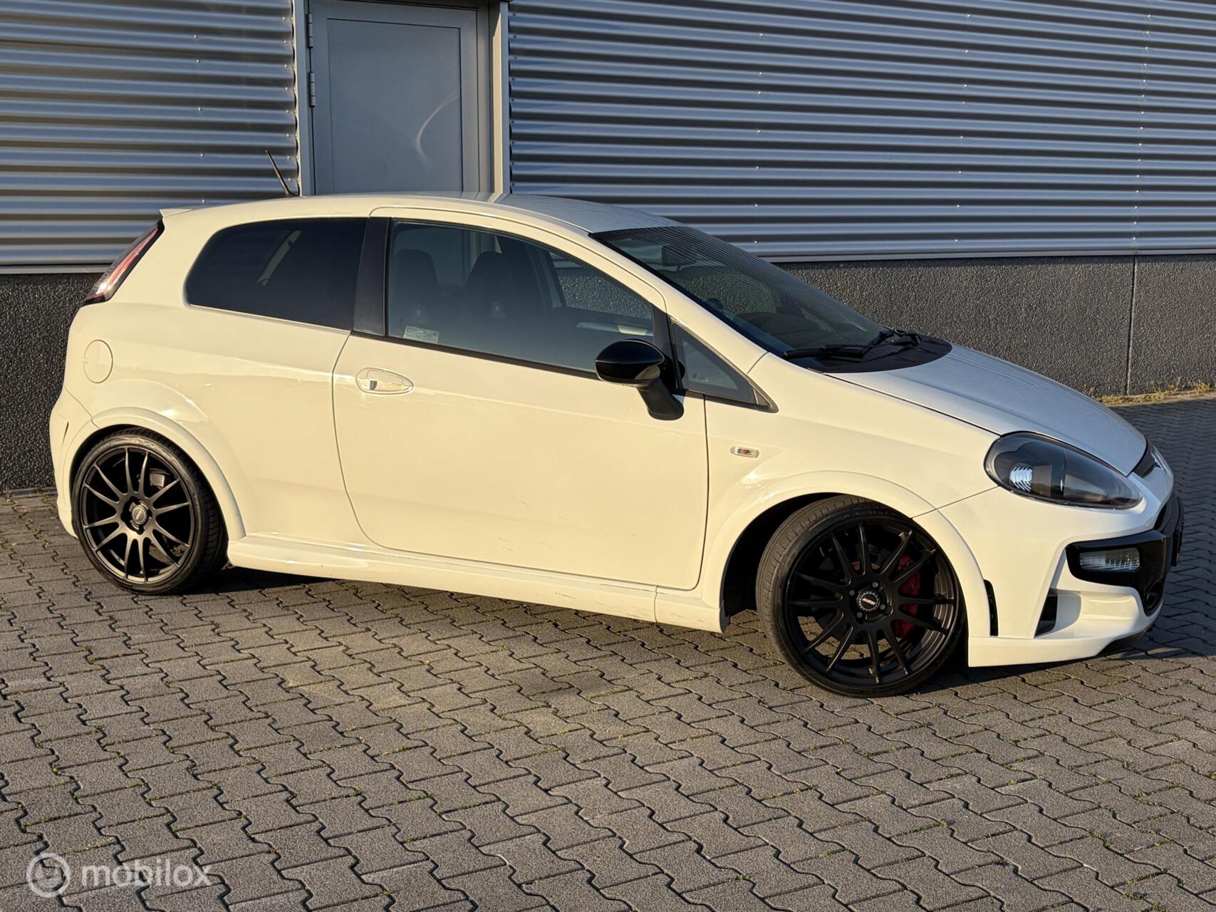 Foto van Fiat Punto Abarth