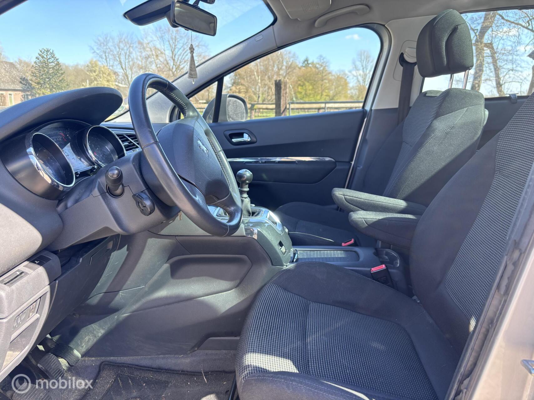 Foto van Peugeot 5008