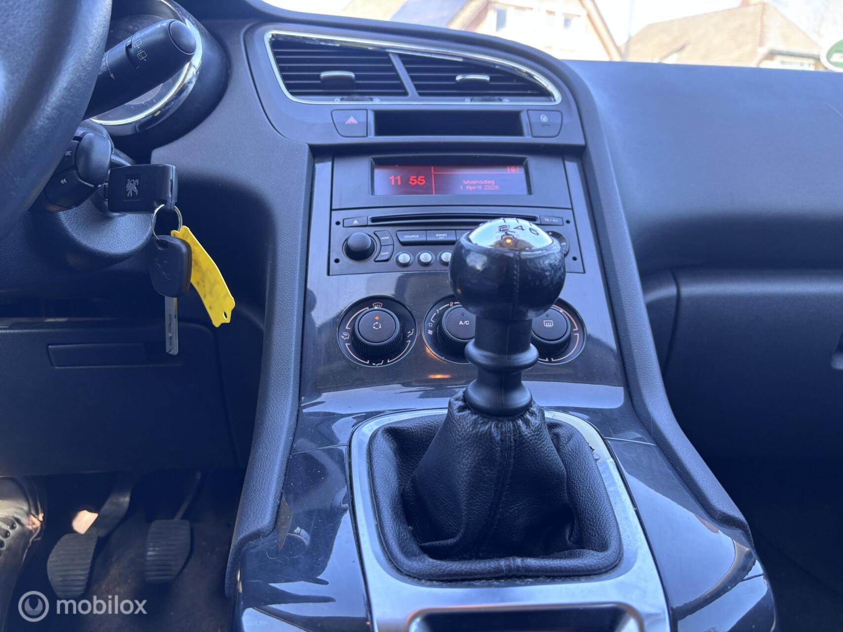 Foto van Peugeot 5008