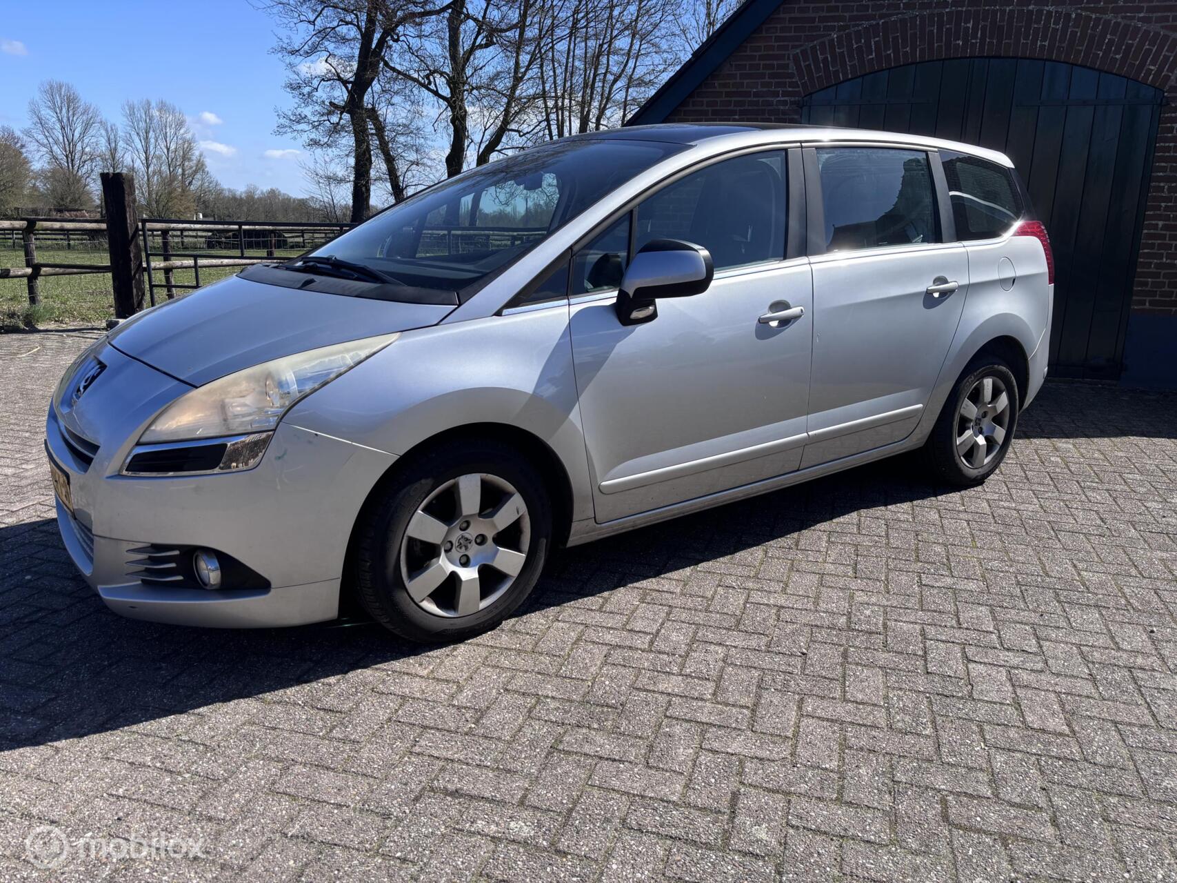Foto van Peugeot 5008