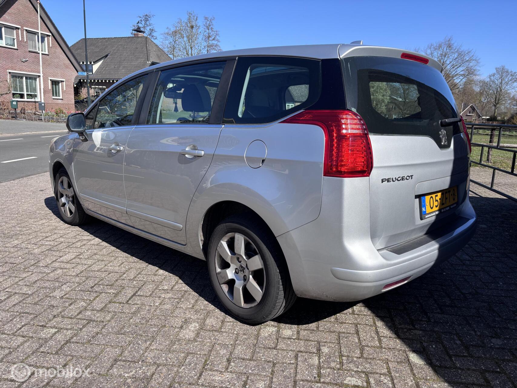 Foto van Peugeot 5008