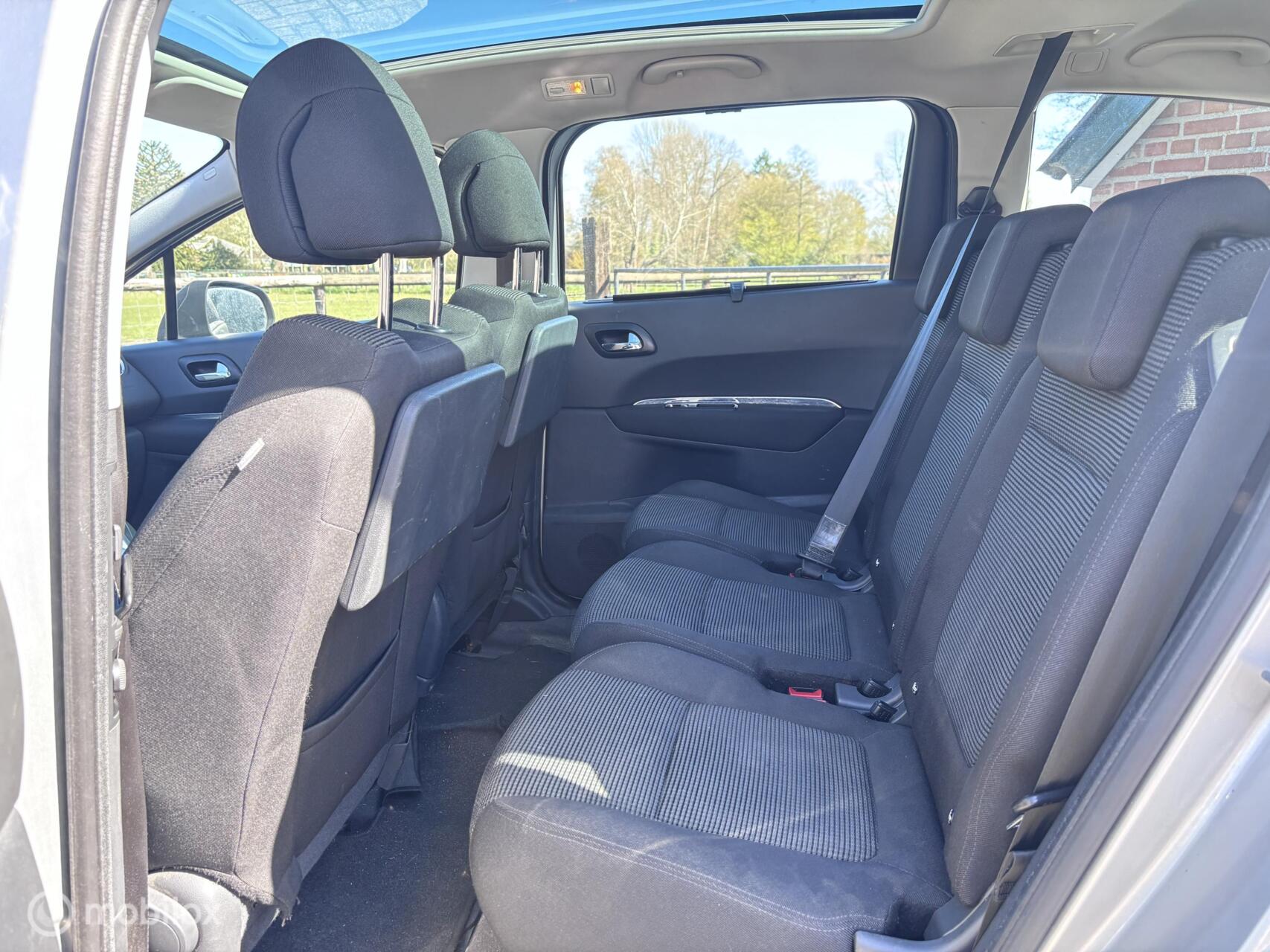 Foto van Peugeot 5008