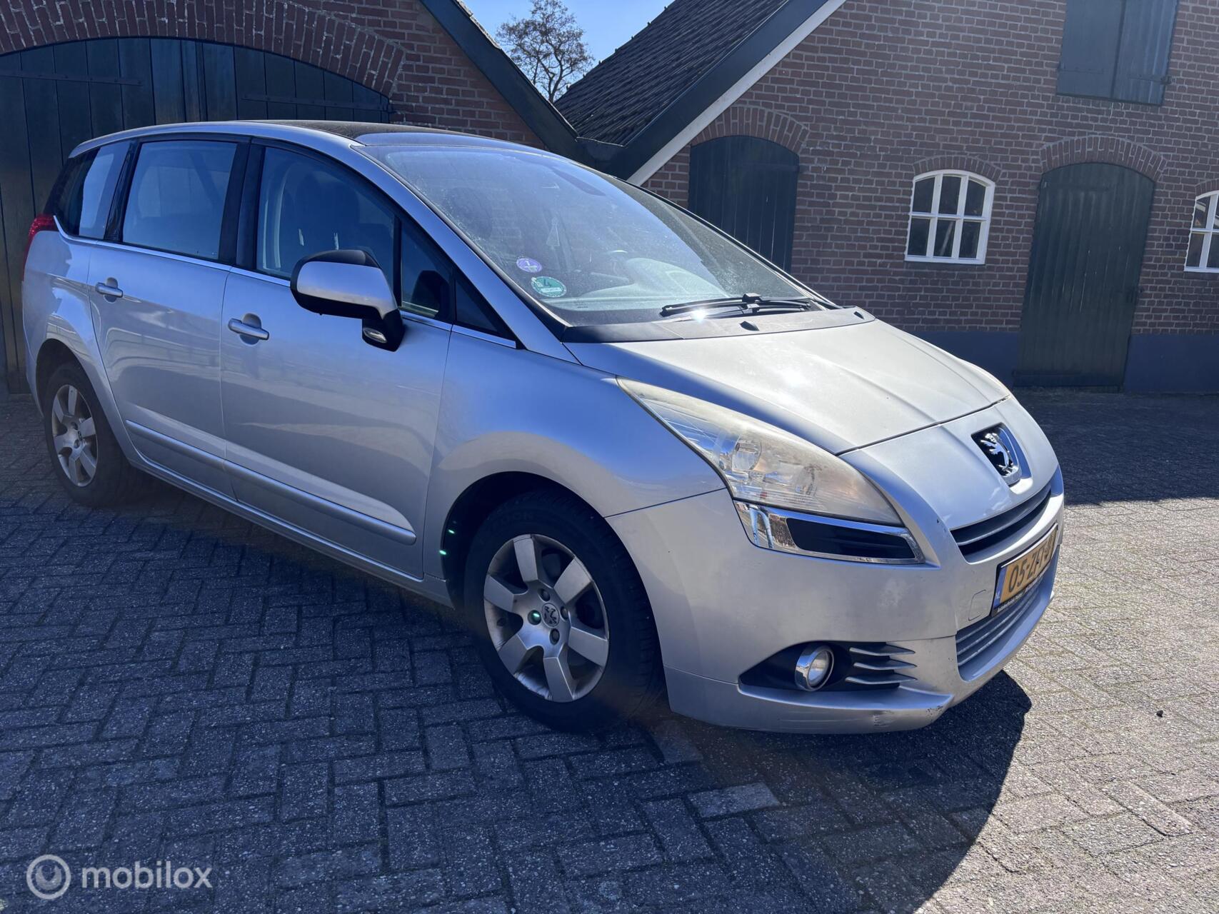 Foto van Peugeot 5008