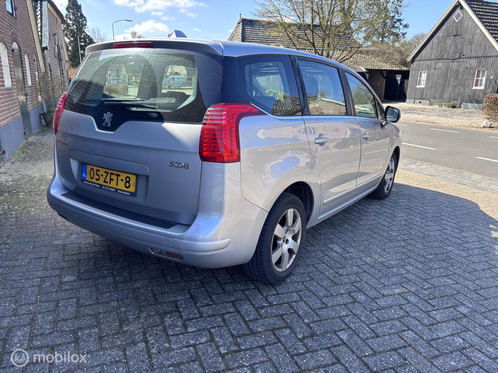 Foto van Peugeot 5008