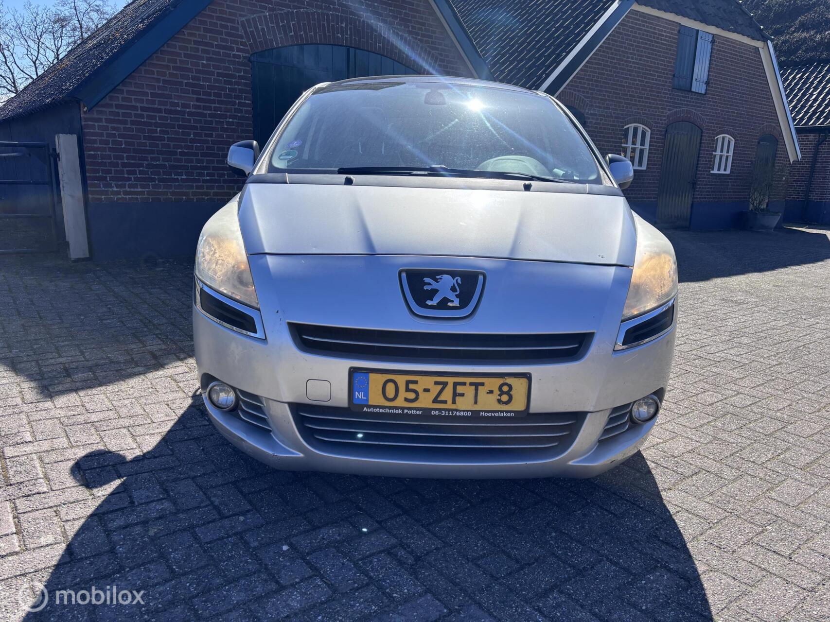 Foto van Peugeot 5008