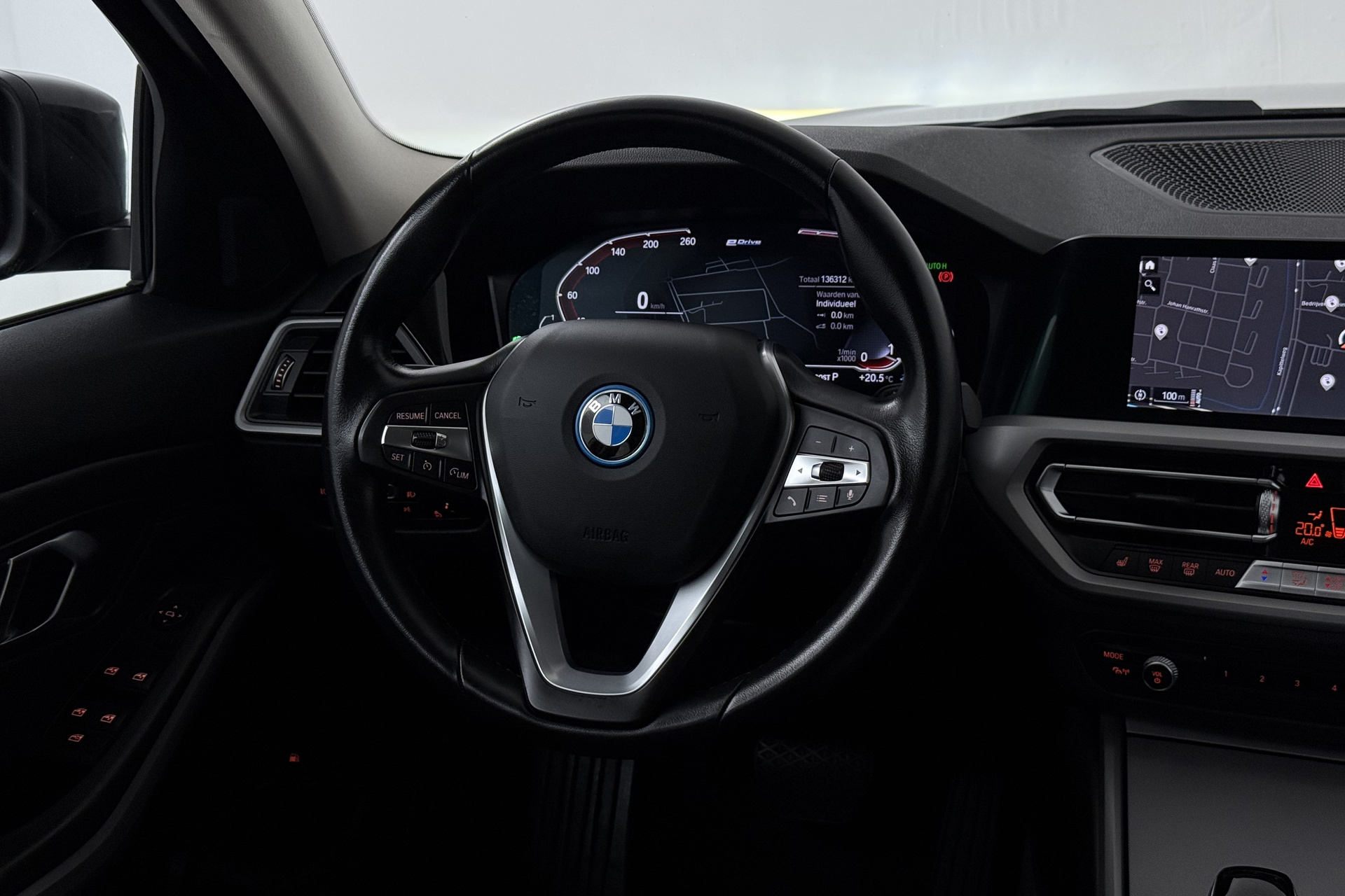 Foto van BMW 330e
