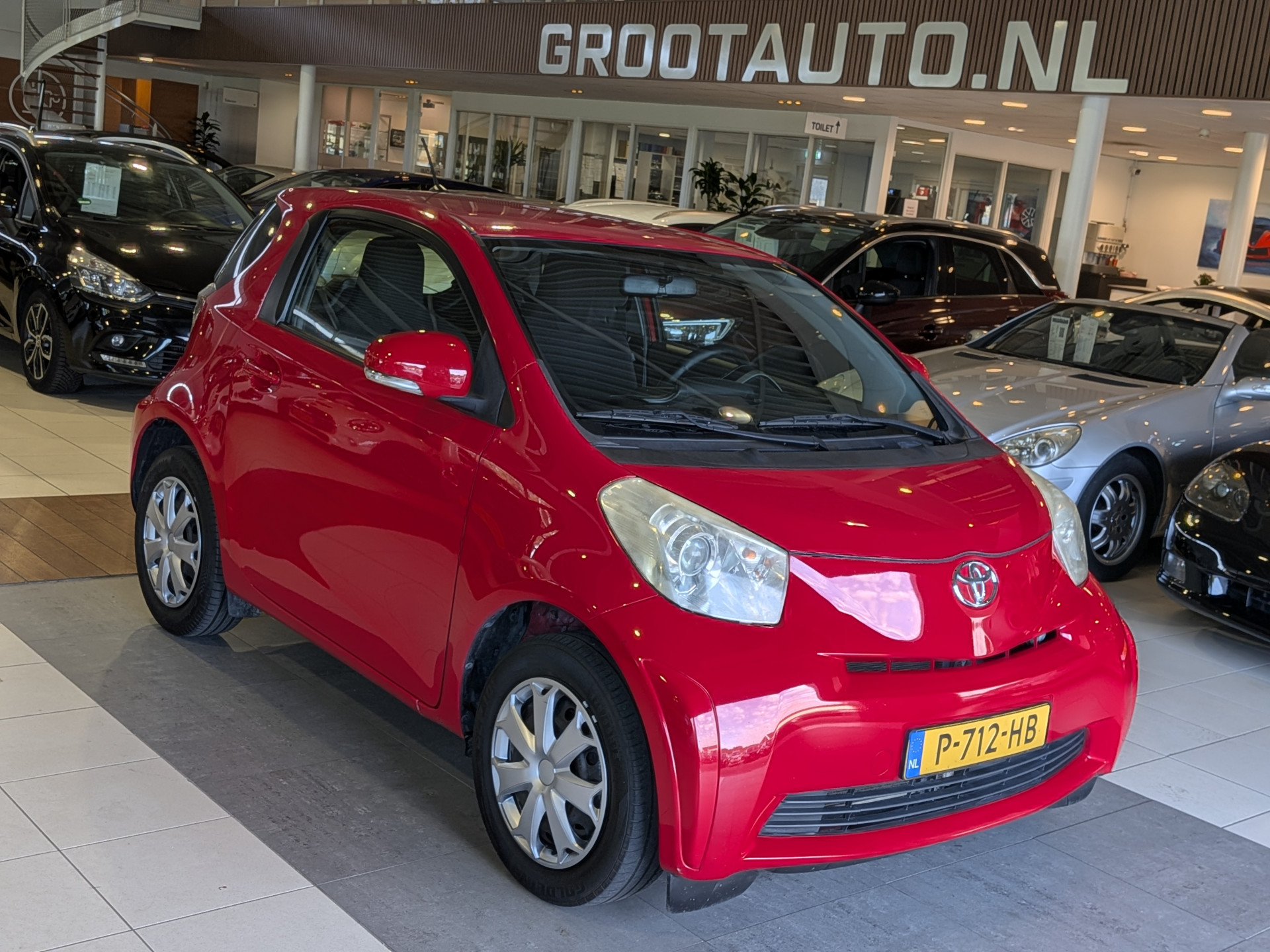 Toyota Toyota Iq 1.0 VVTi Comfort 2010 - voorkant