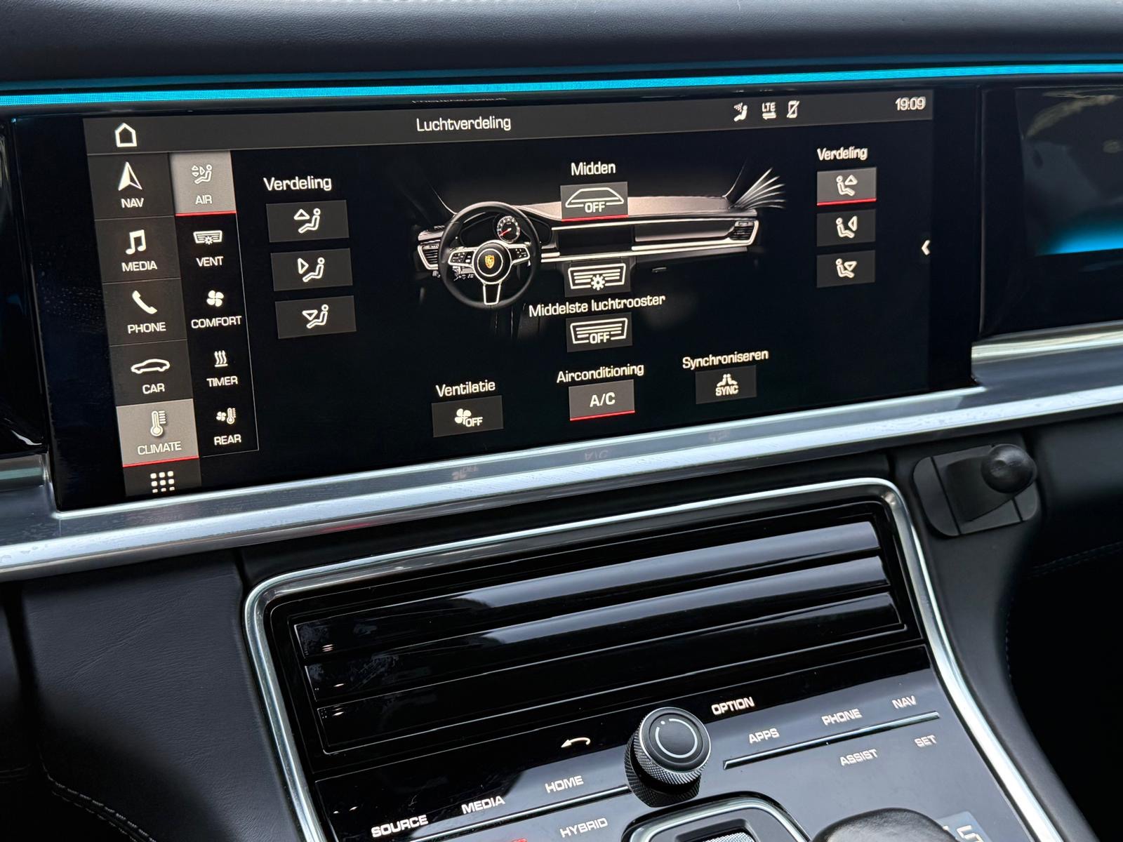 Foto van Porsche Panamera 4 E-hybrid