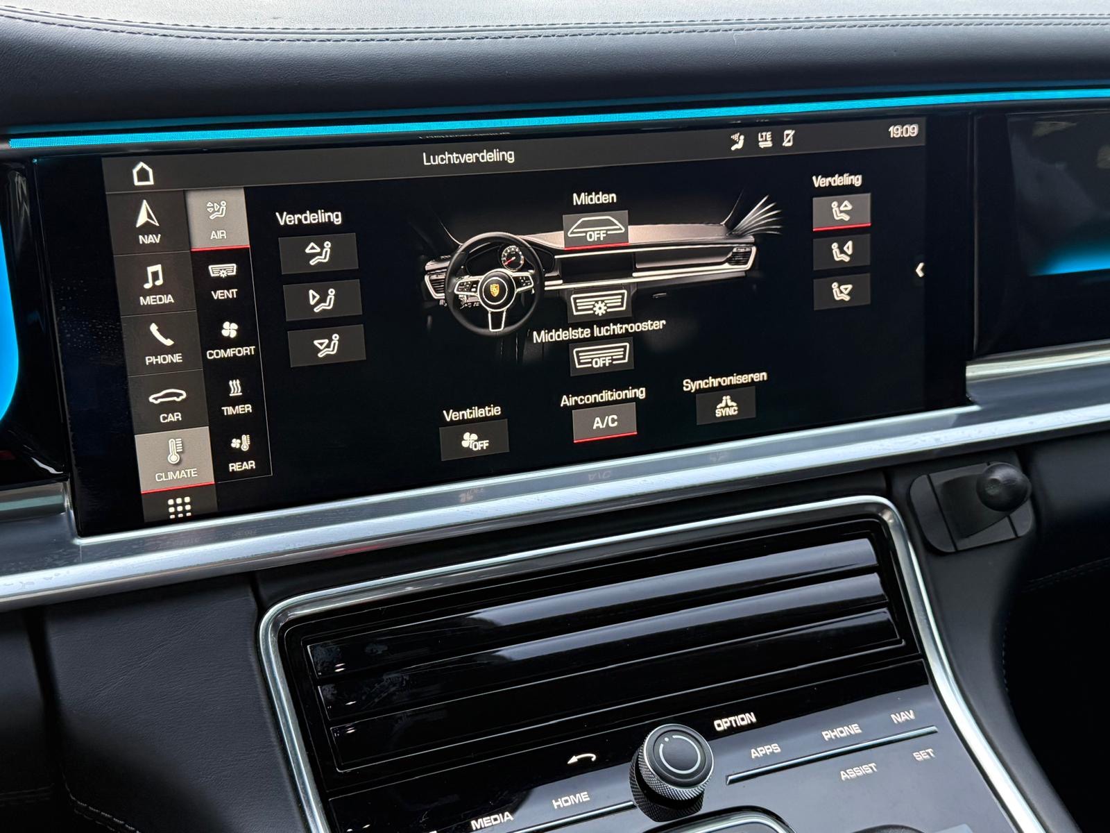 Foto van Porsche Panamera 4 E-hybrid