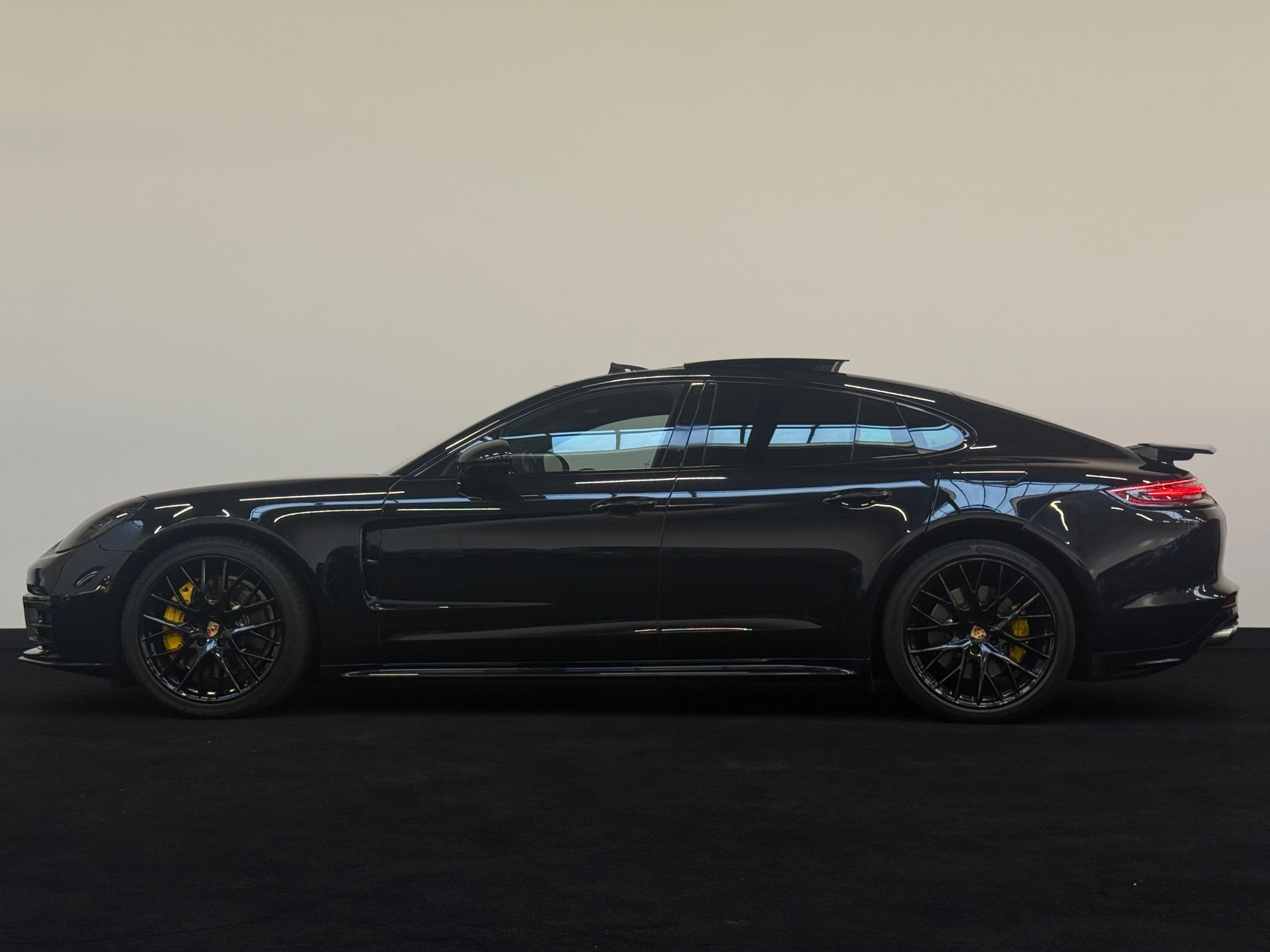 Foto van Porsche Panamera 4 E-hybrid