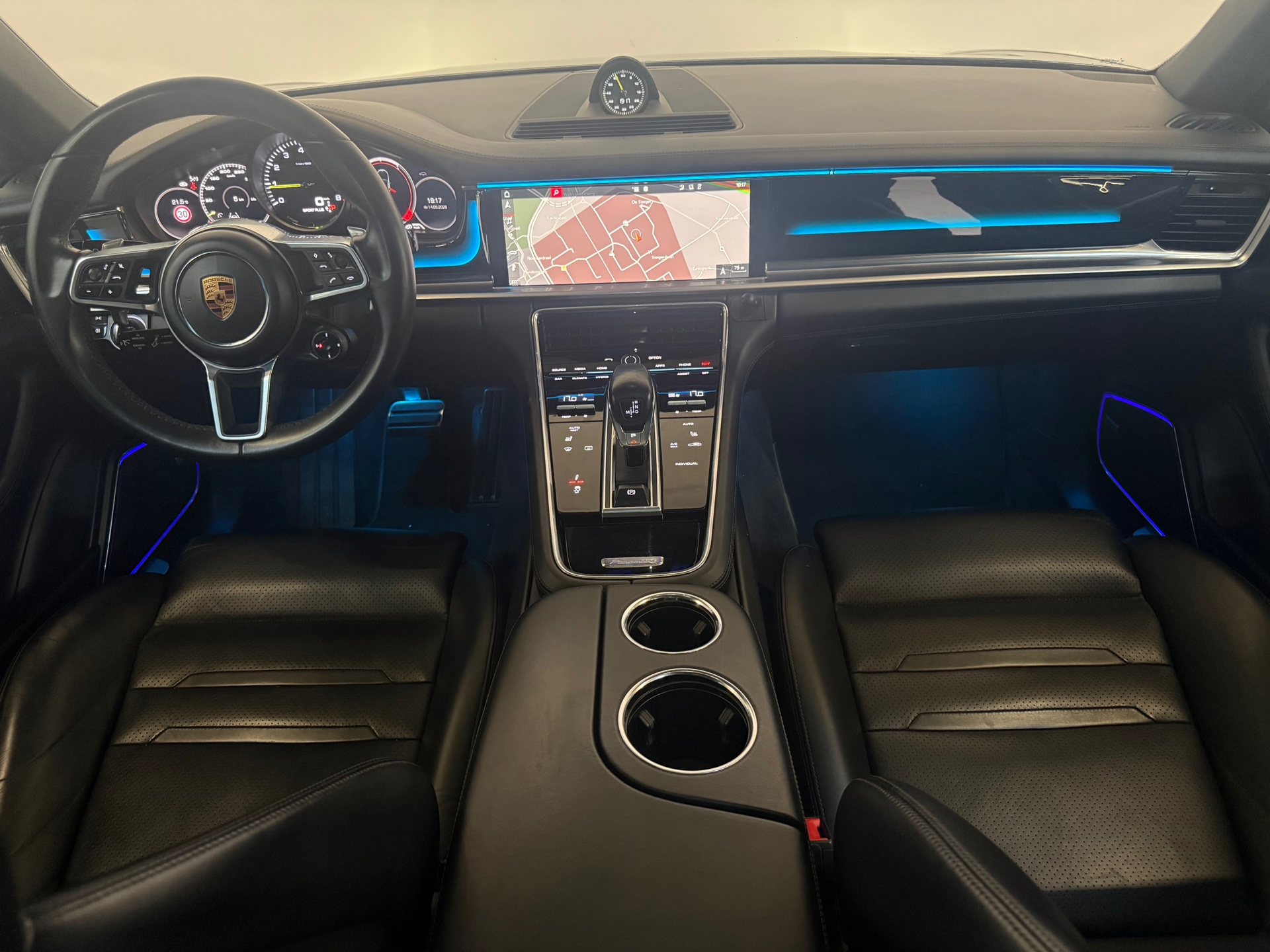 Foto van Porsche Panamera 4 E-hybrid