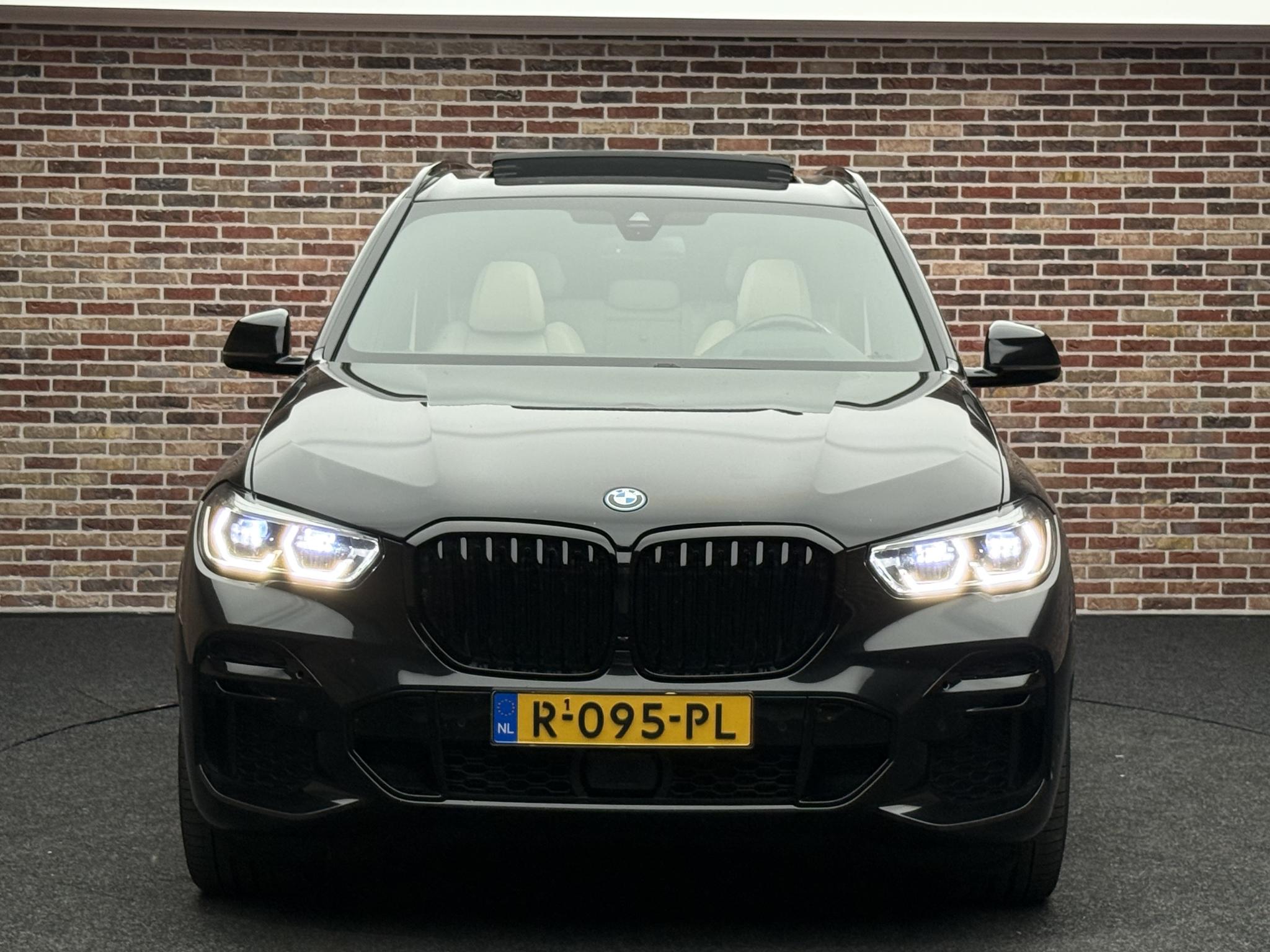 Foto van BMW X5 Xdrive45e