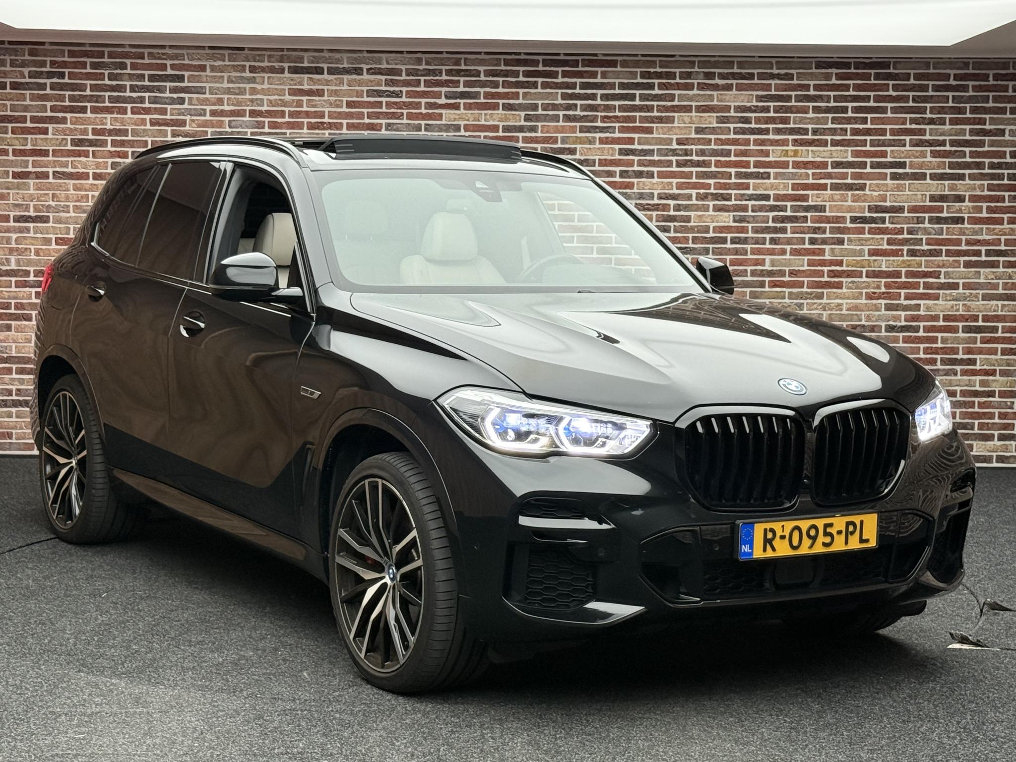 Foto van BMW X5 Xdrive45e