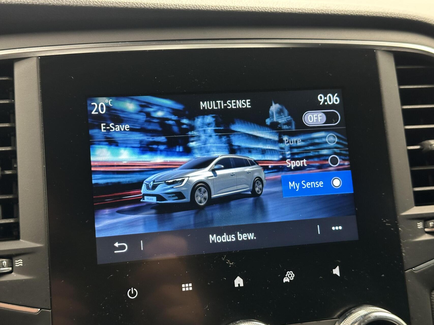 Foto van Renault Megane E-tech Plug-in Hybrid