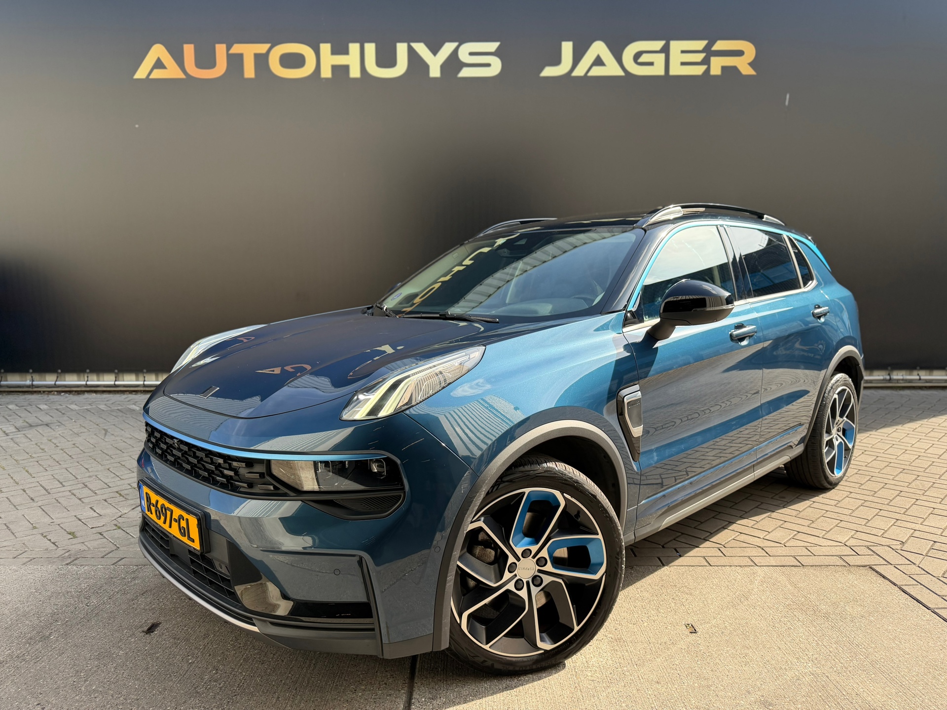 Foto van Lynk&co LYNK & Co 01