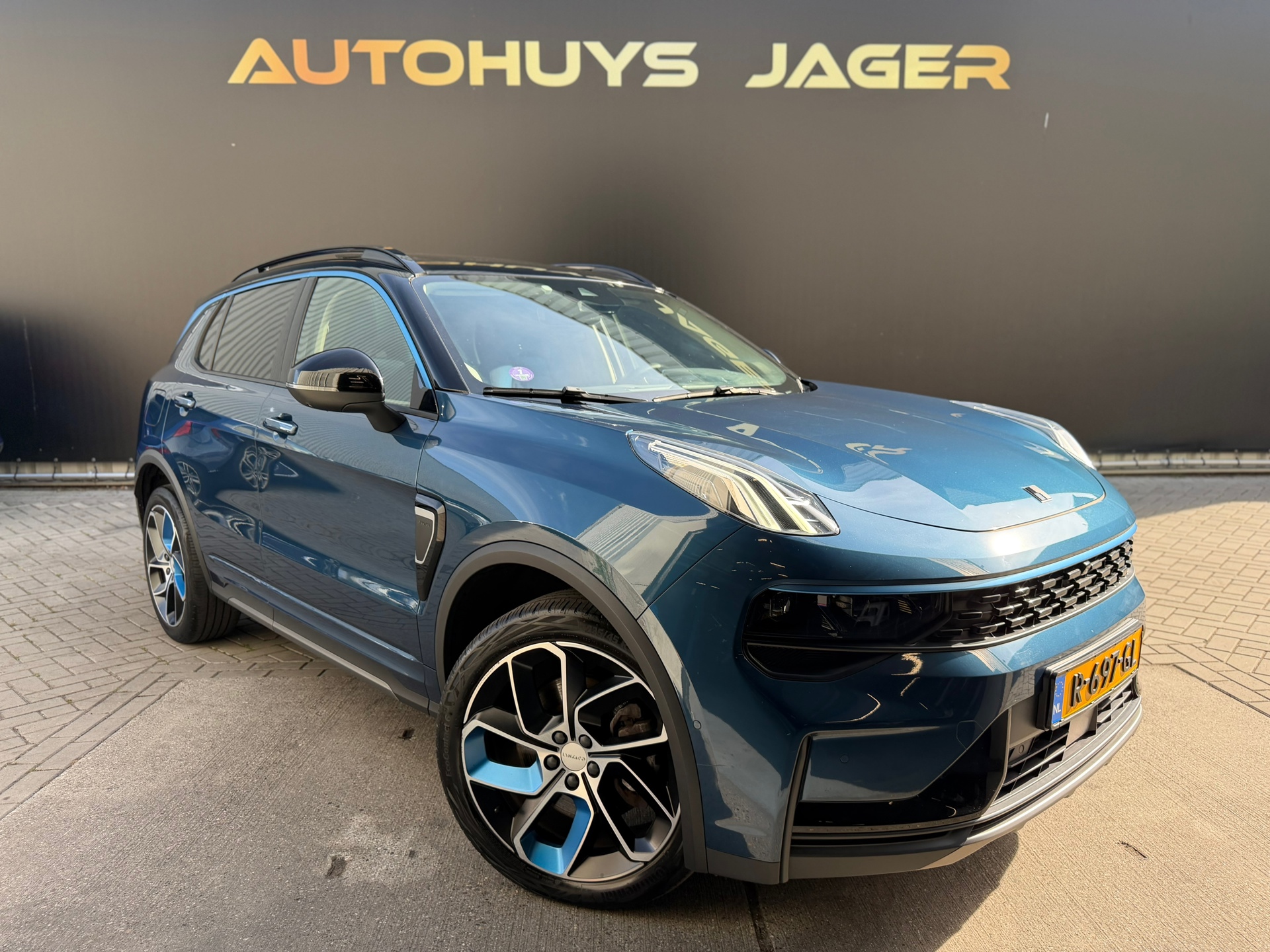 Foto van Lynk&co LYNK & Co 01