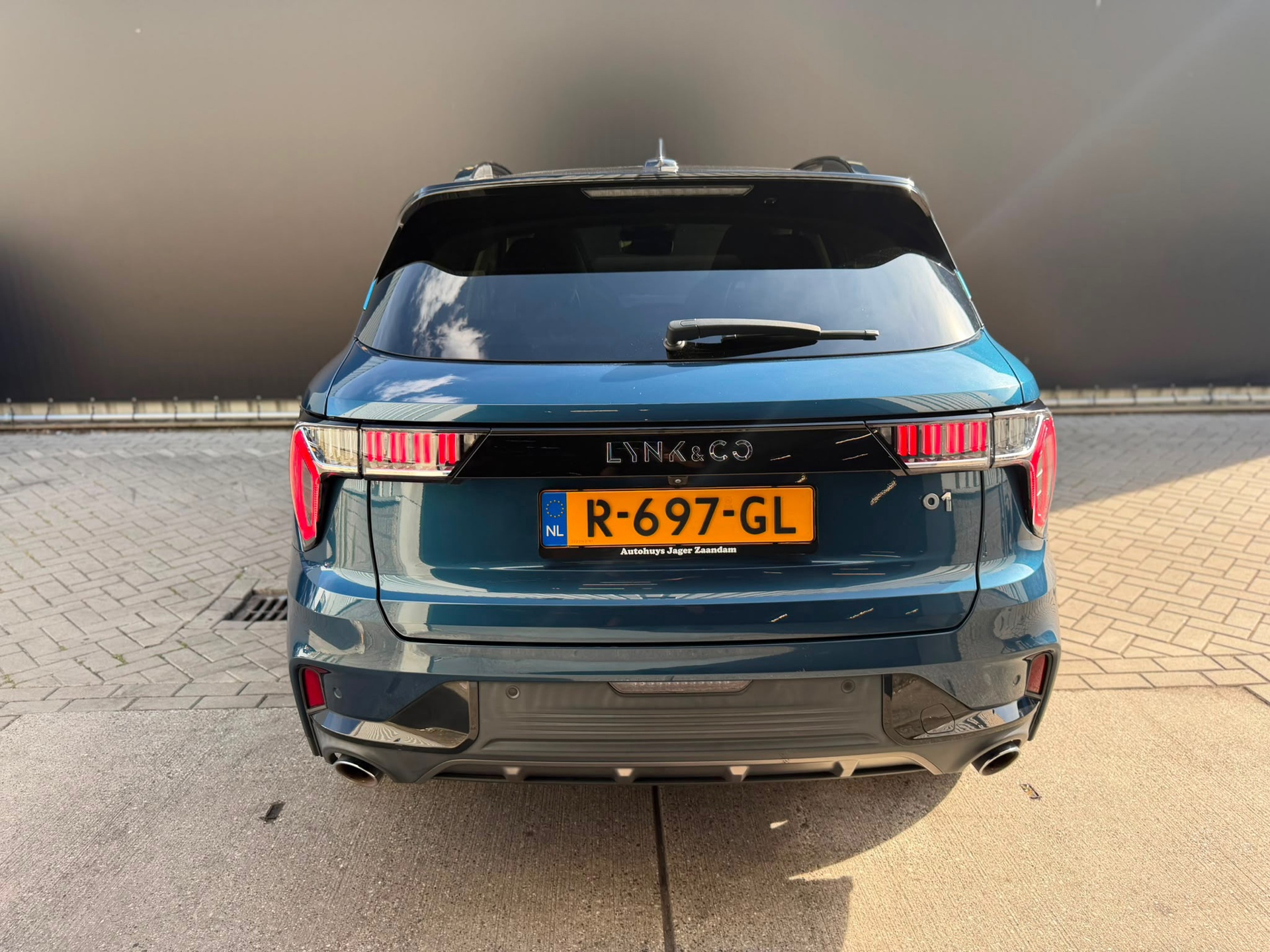 Foto van Lynk&co LYNK & Co 01