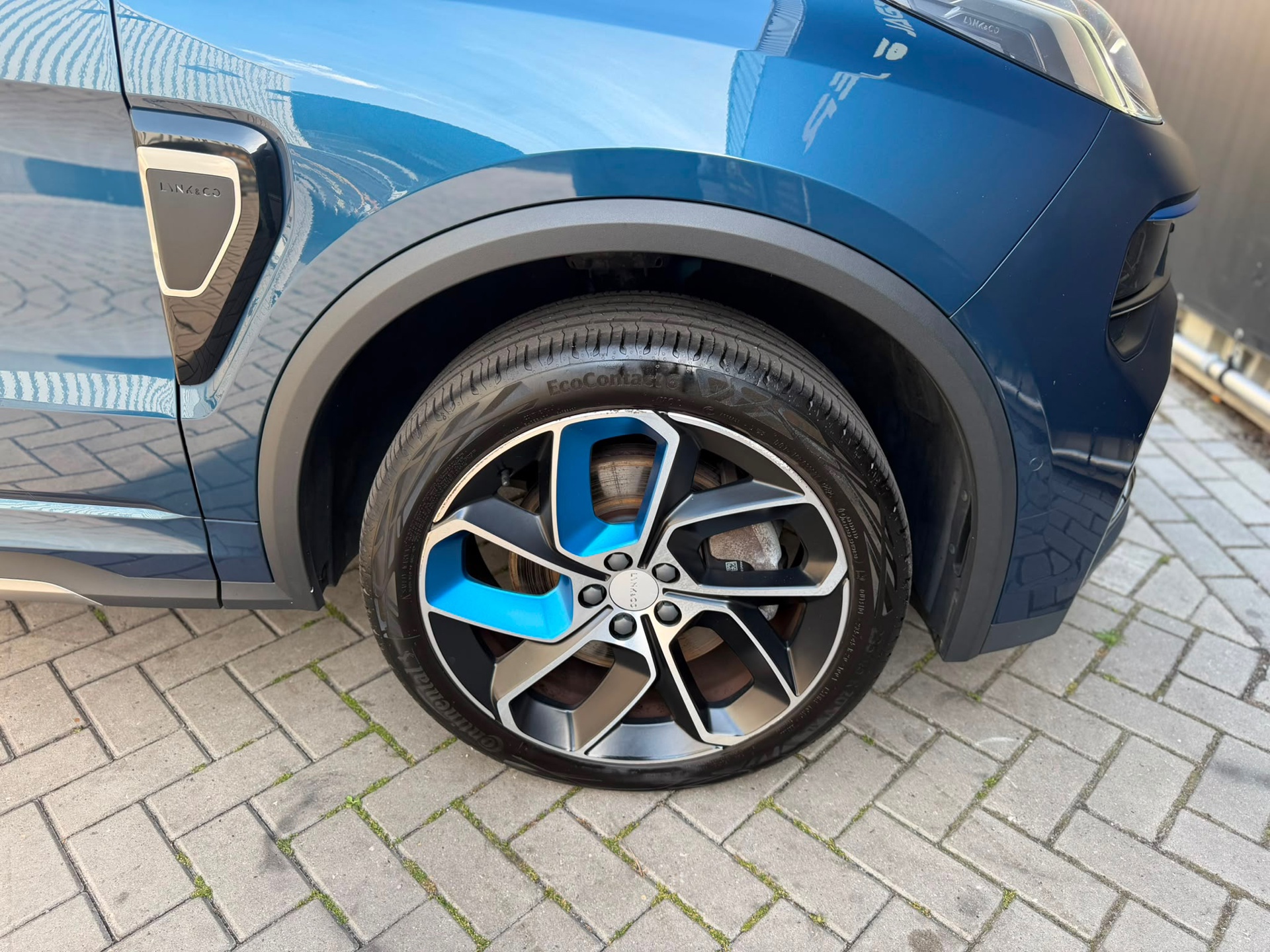 Foto van Lynk&co LYNK & Co 01