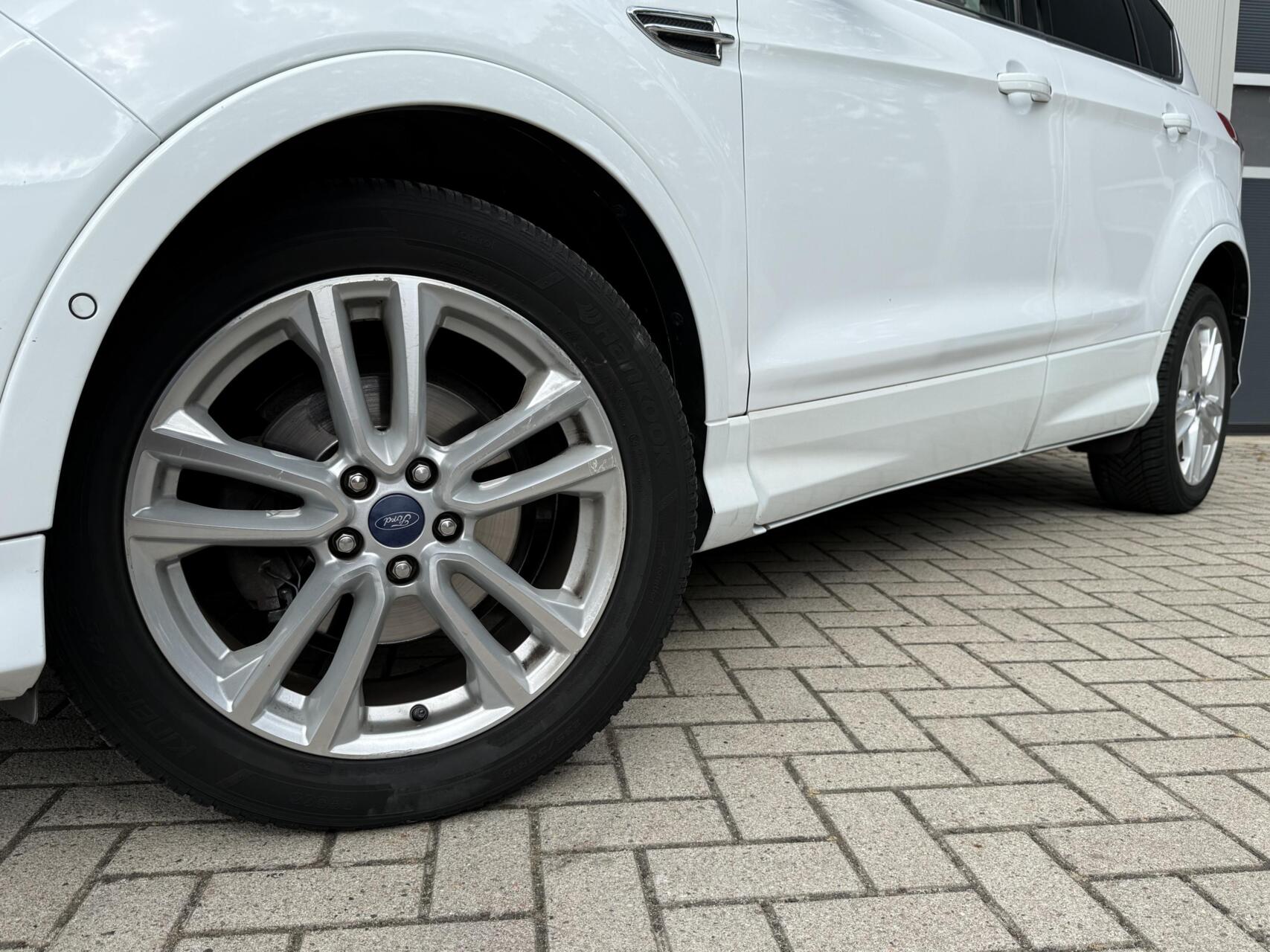 Foto van Ford Kuga 1.6 Scti