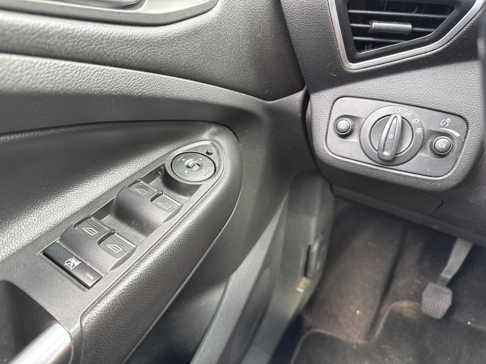 Foto van Ford Kuga 1.6 Scti