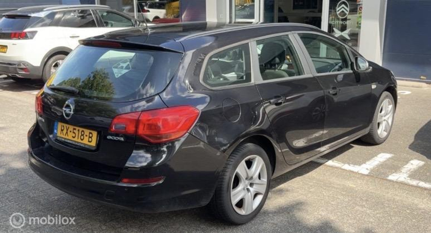Foto van Opel Astra Sports Tourer