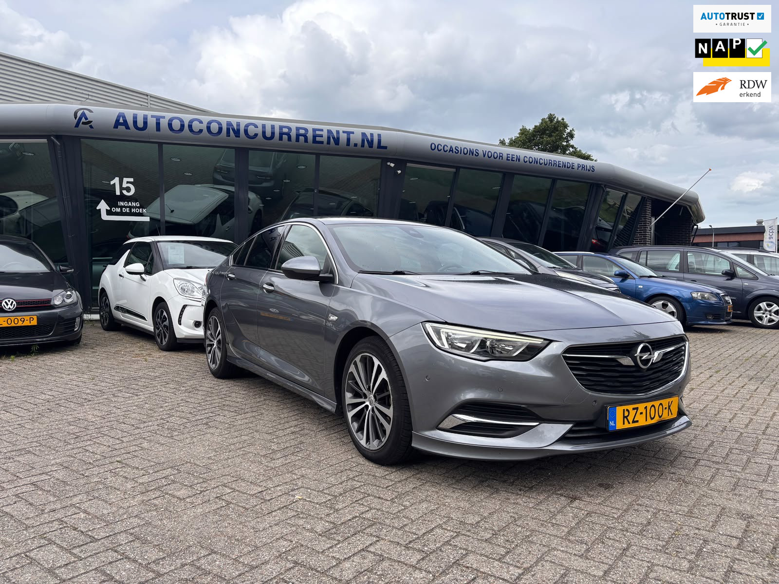 Opel Insignia Grand Sport 1.6 CDTI Business Executive, Stuur en stoelverw, Carplay, Inruil mogelijk. 2018 - voorkant