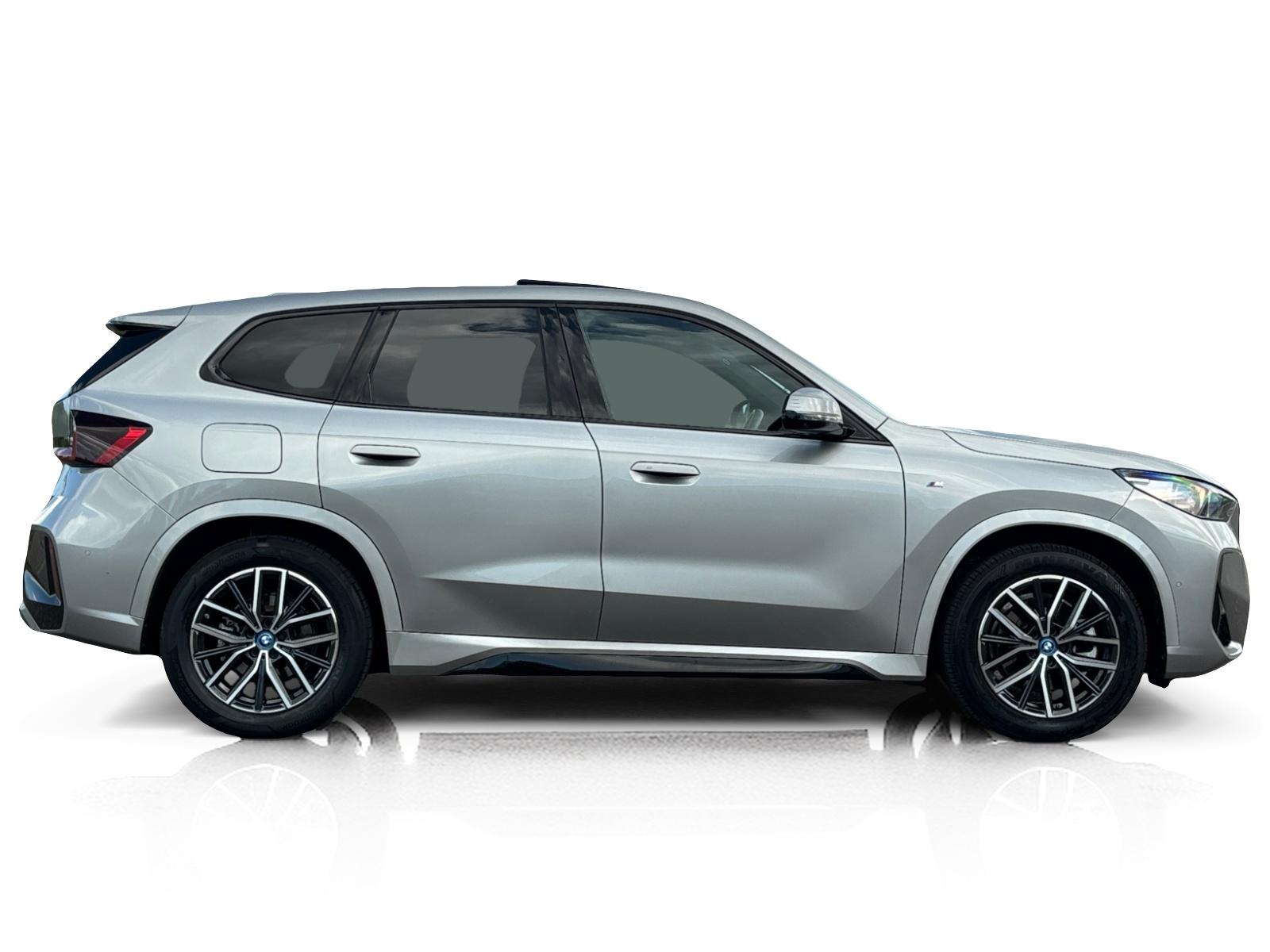 Foto van BMW Ix1 Xdrive30
