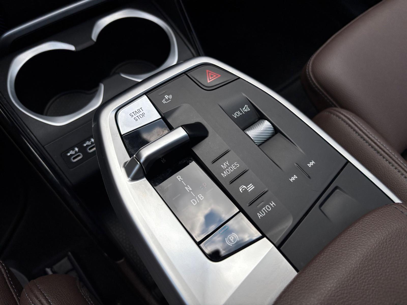 Foto van BMW Ix1 Xdrive30