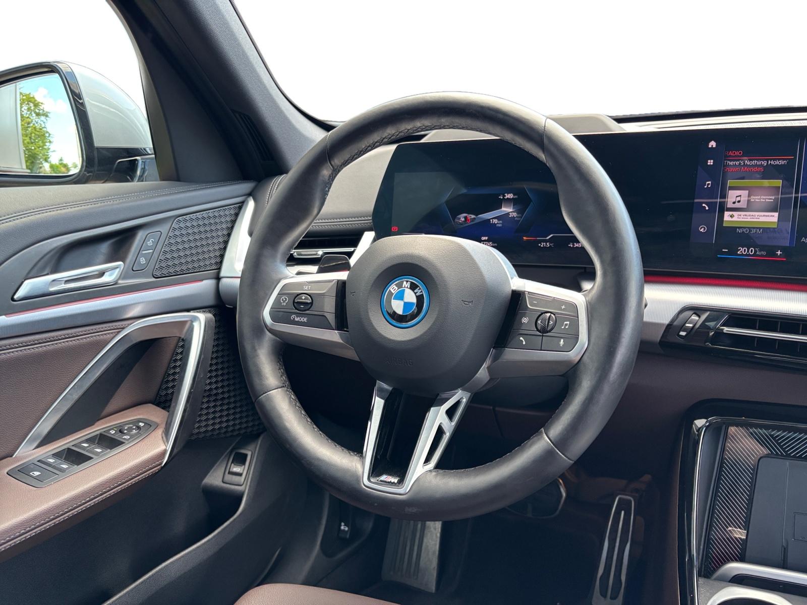 Foto van BMW Ix1 Xdrive30