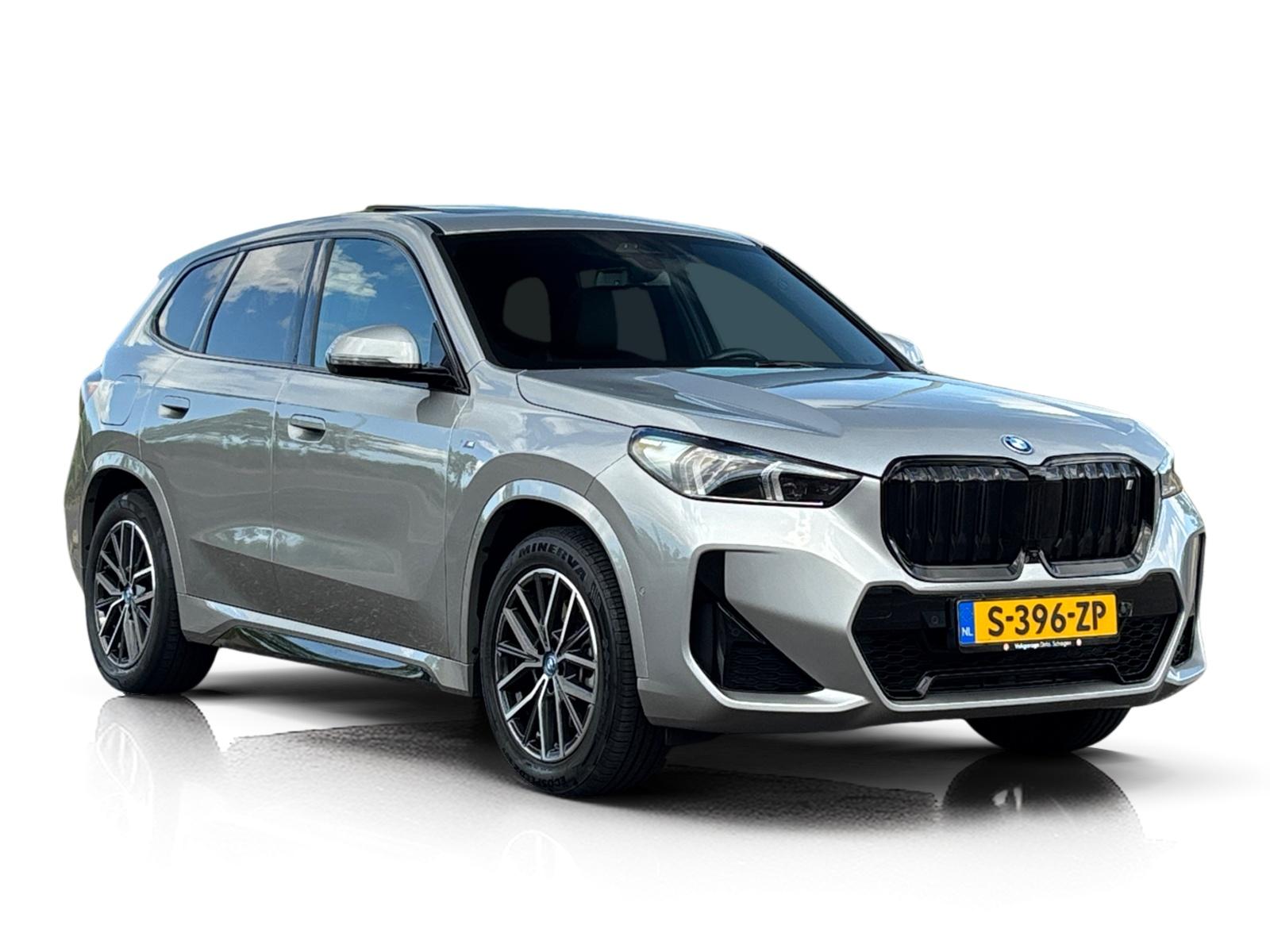 Foto van BMW Ix1 Xdrive30