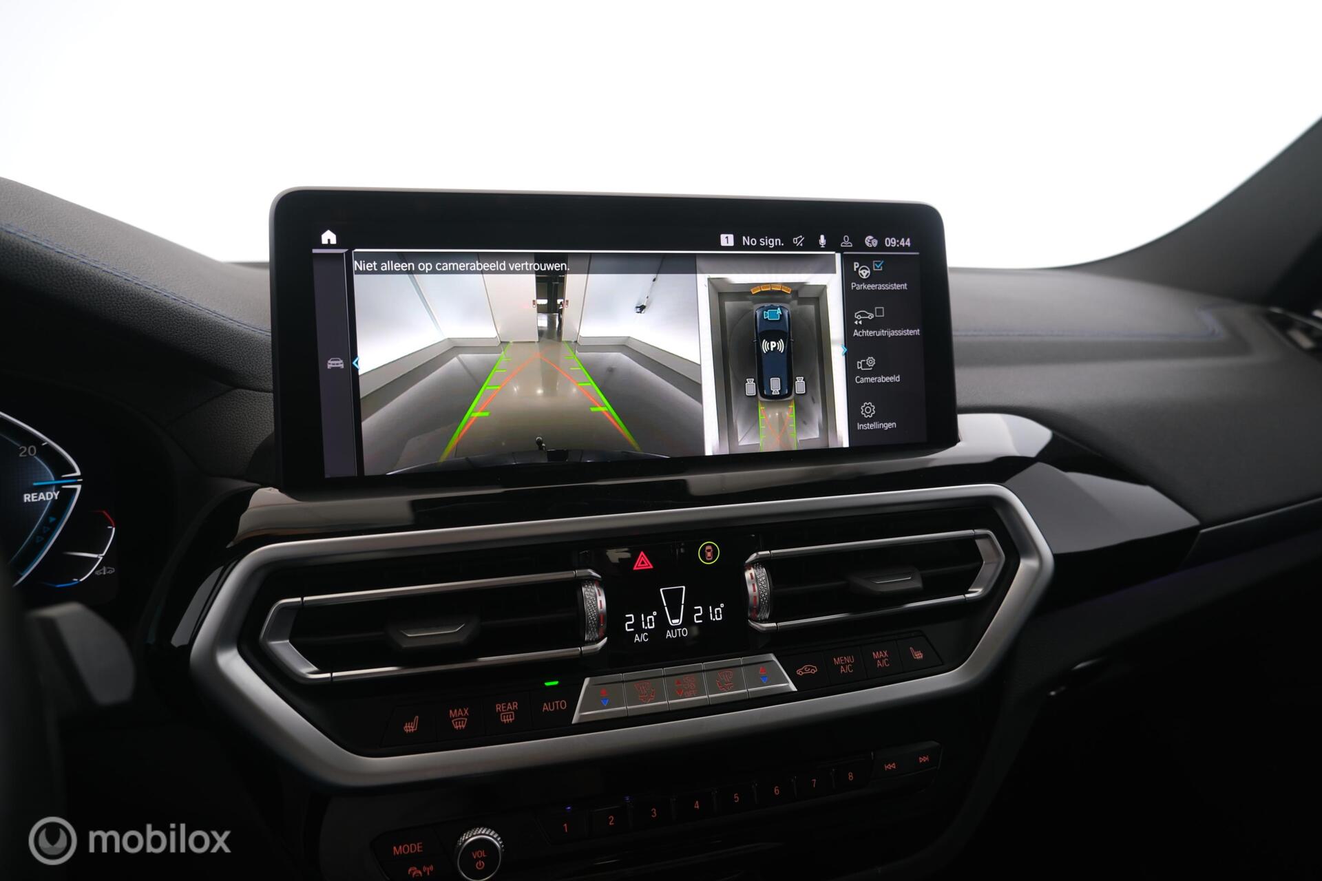 Foto van BMW Ix3