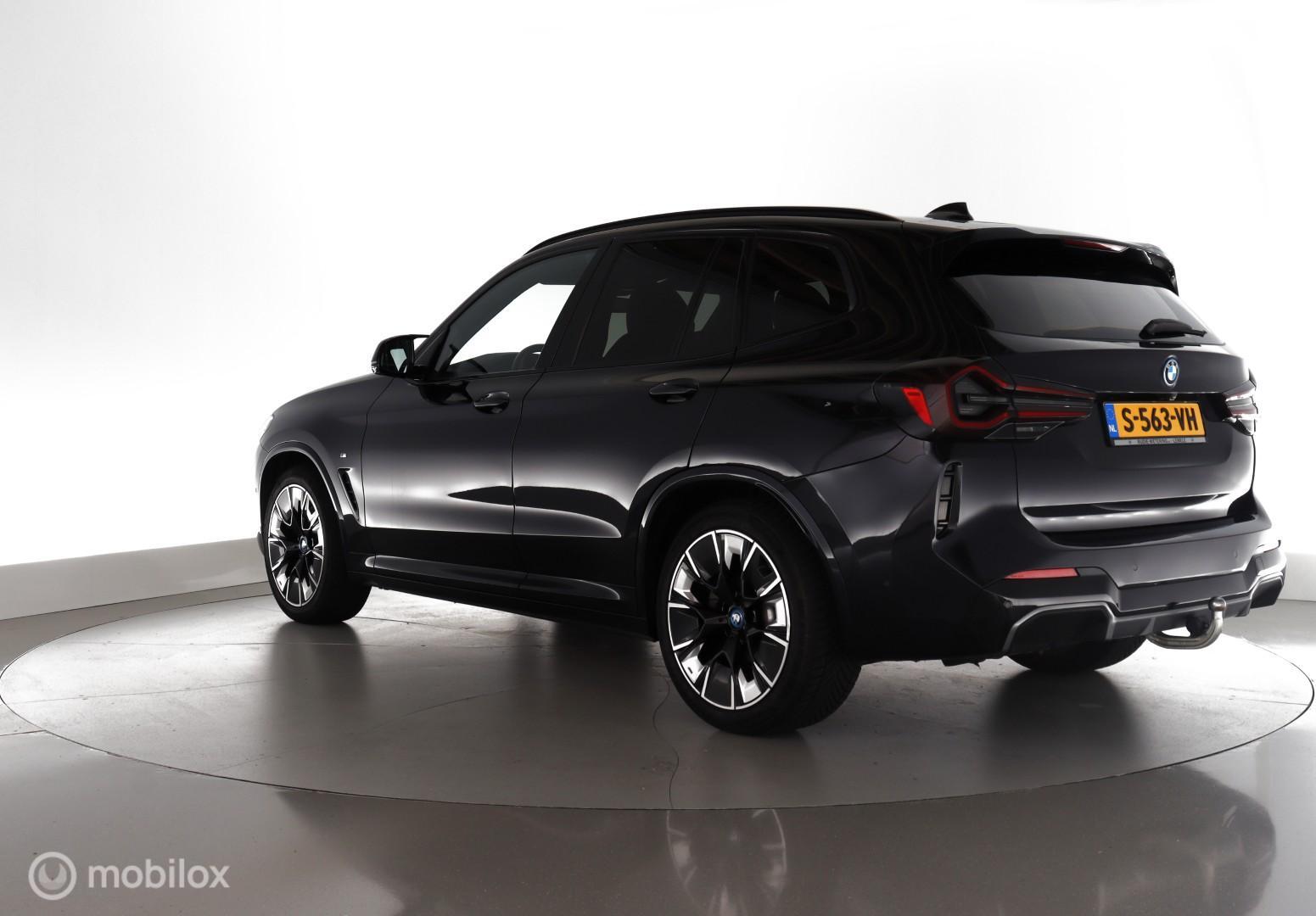 Foto van BMW Ix3