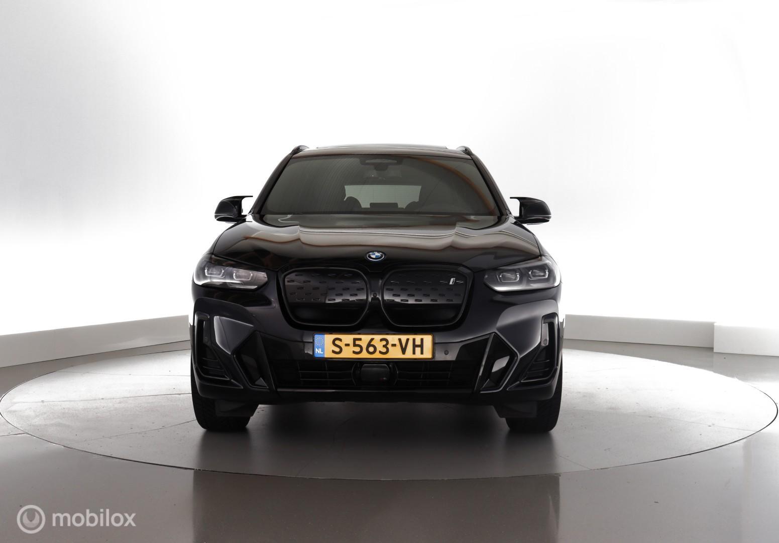 Foto van BMW Ix3