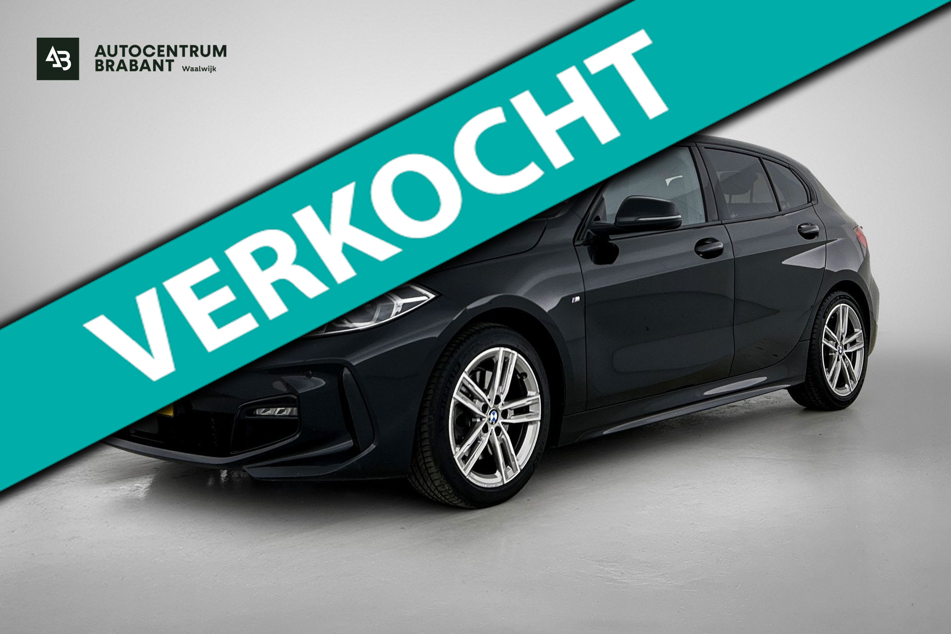 BMW 118i 118i Corporate Executive M-sport (Dealer OnderH, NAvi, StoelV, PDC V+A, Led, Cruise Con, Etc) 2020 - voorkant