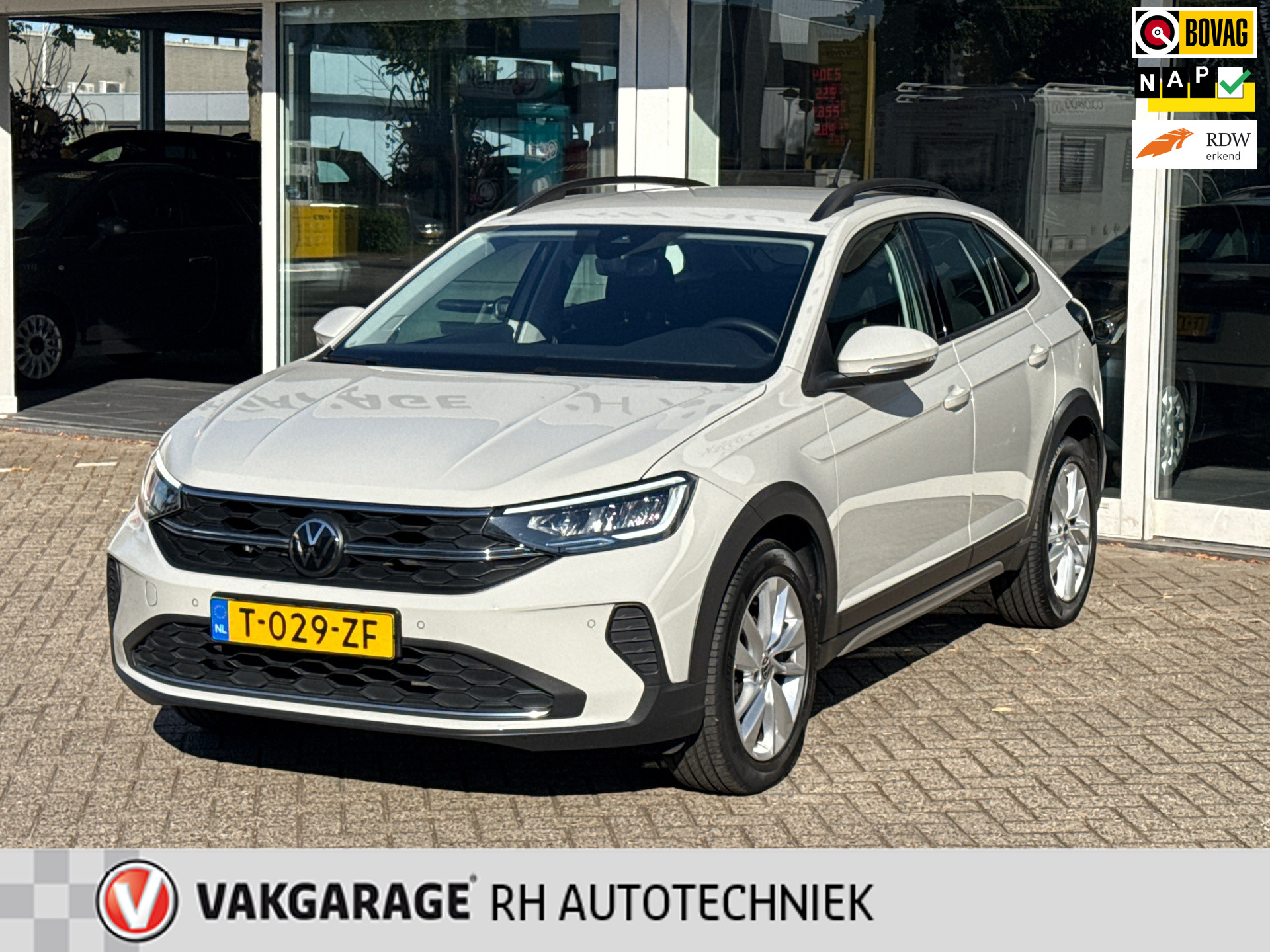 Volkswagen Taigo 1.0 TSI Life Org NL, NAP 2023 - voorkant