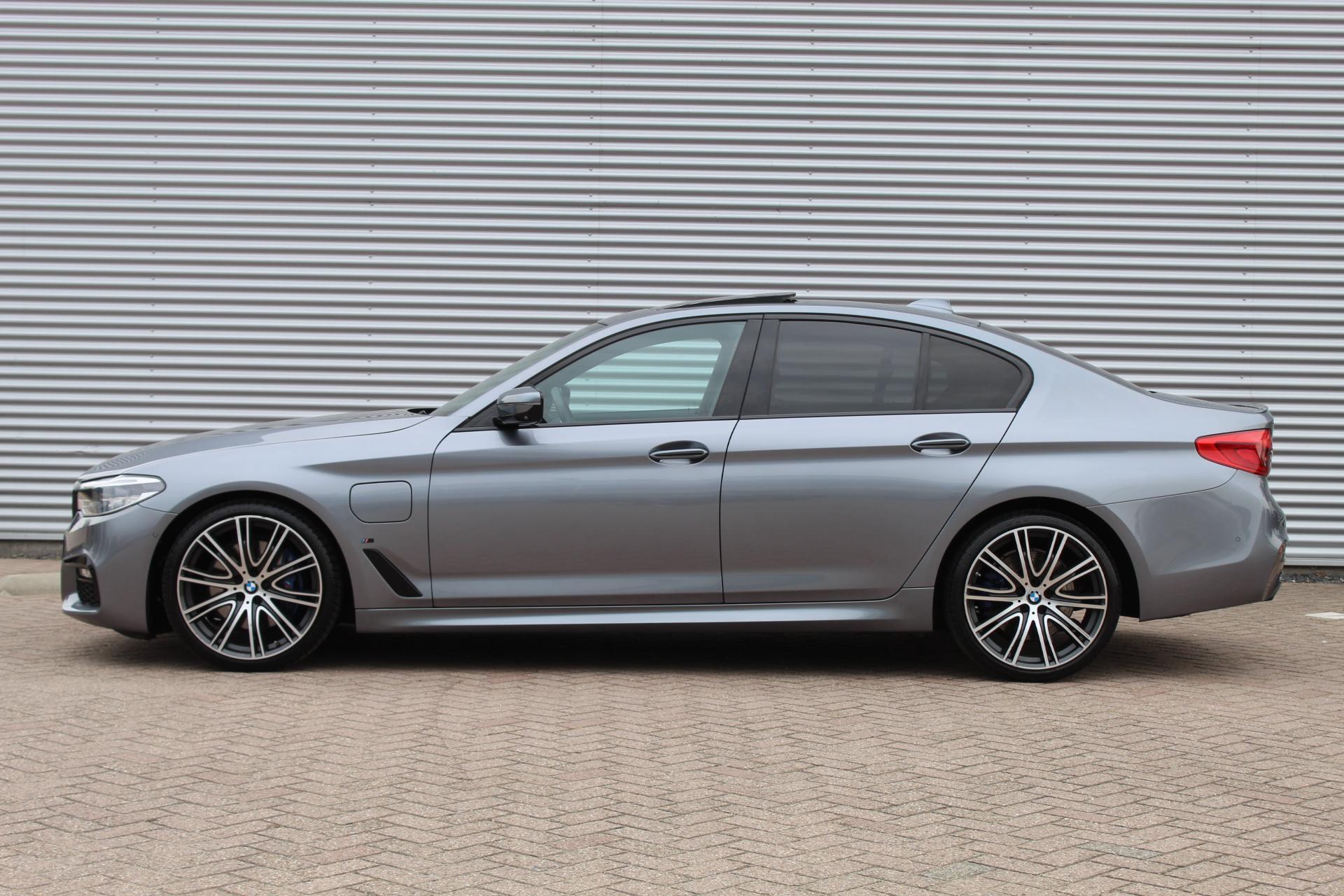 Foto van BMW 530e Iperformance